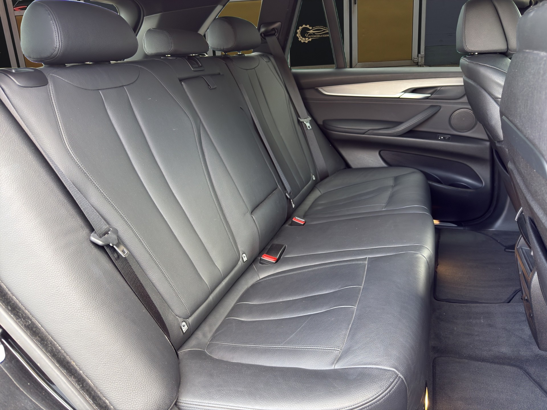 BMW X5 xDrive 40d M Paket Steptronic-image-12