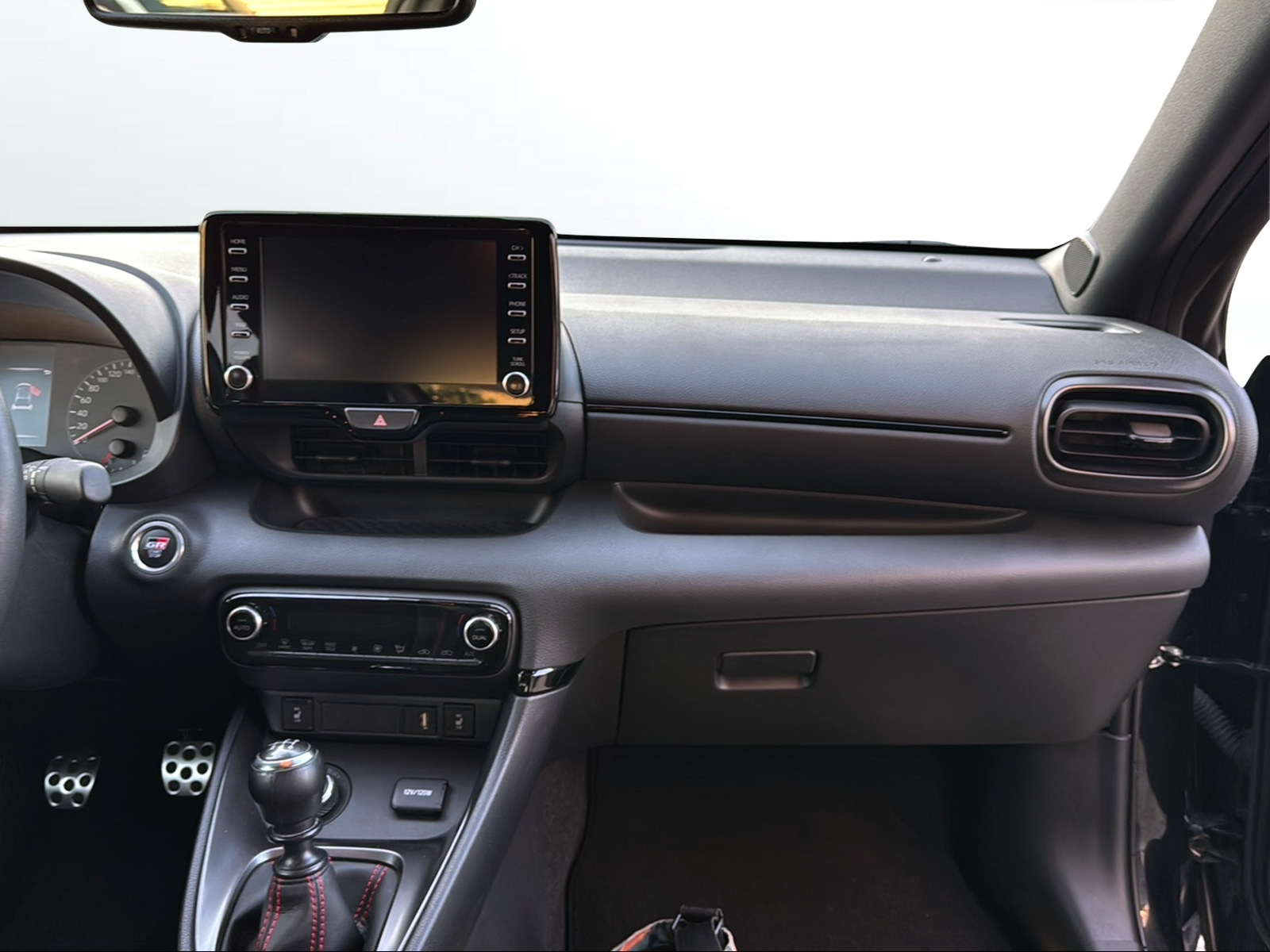 TOYOTA GR Yaris 1.6 Turbo Sport 4x4-image-8