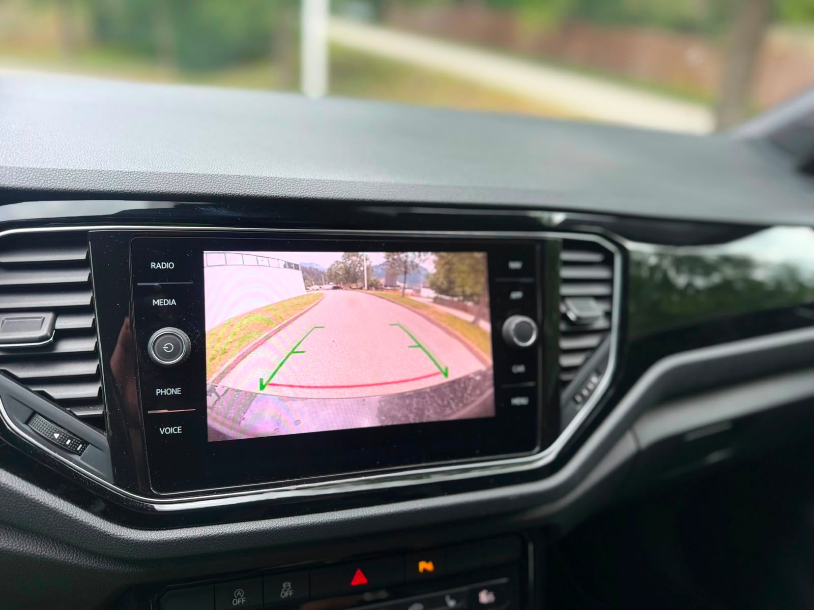 VW T-Roc 2.0 TSI R DSG 4Motion-image-7