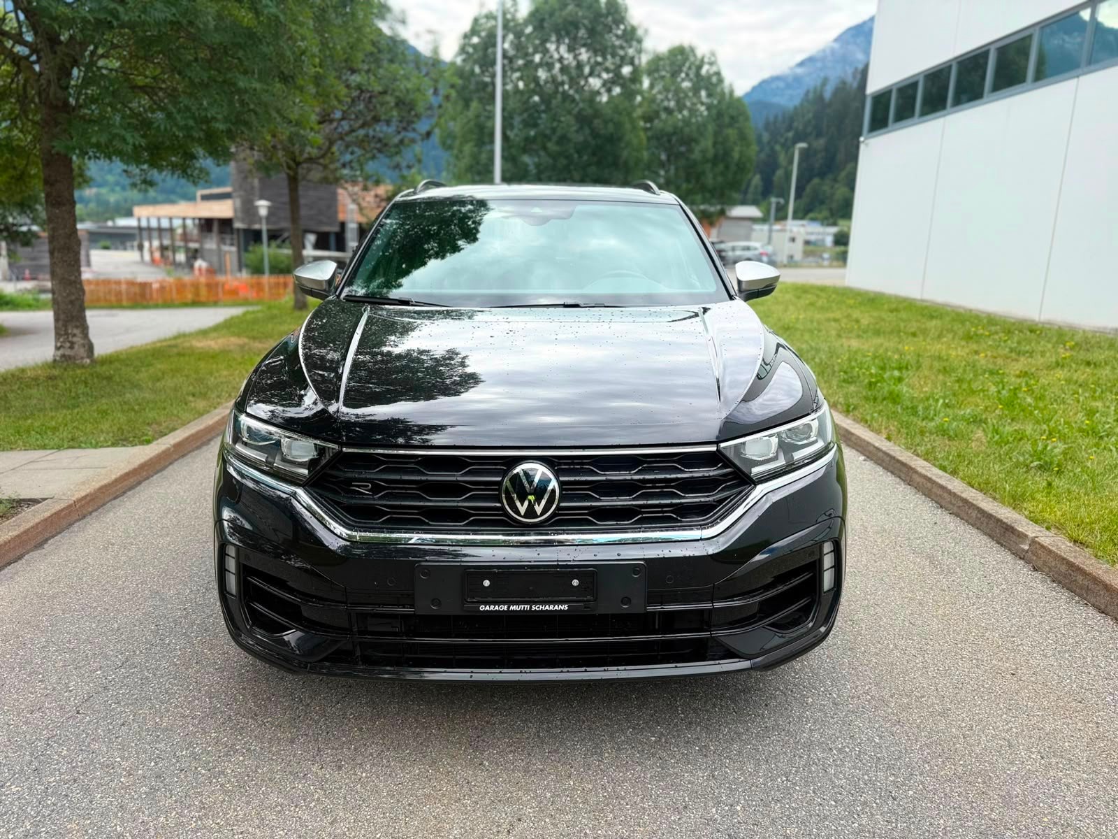 VW T-Roc 2.0 TSI R DSG 4Motion-image-1