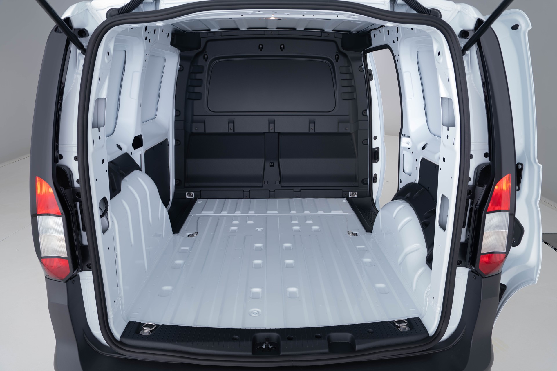 FORD Grand Transit Connect Kaw. 2.0 EcoBlue 122PS Trend 4x4-image-26
