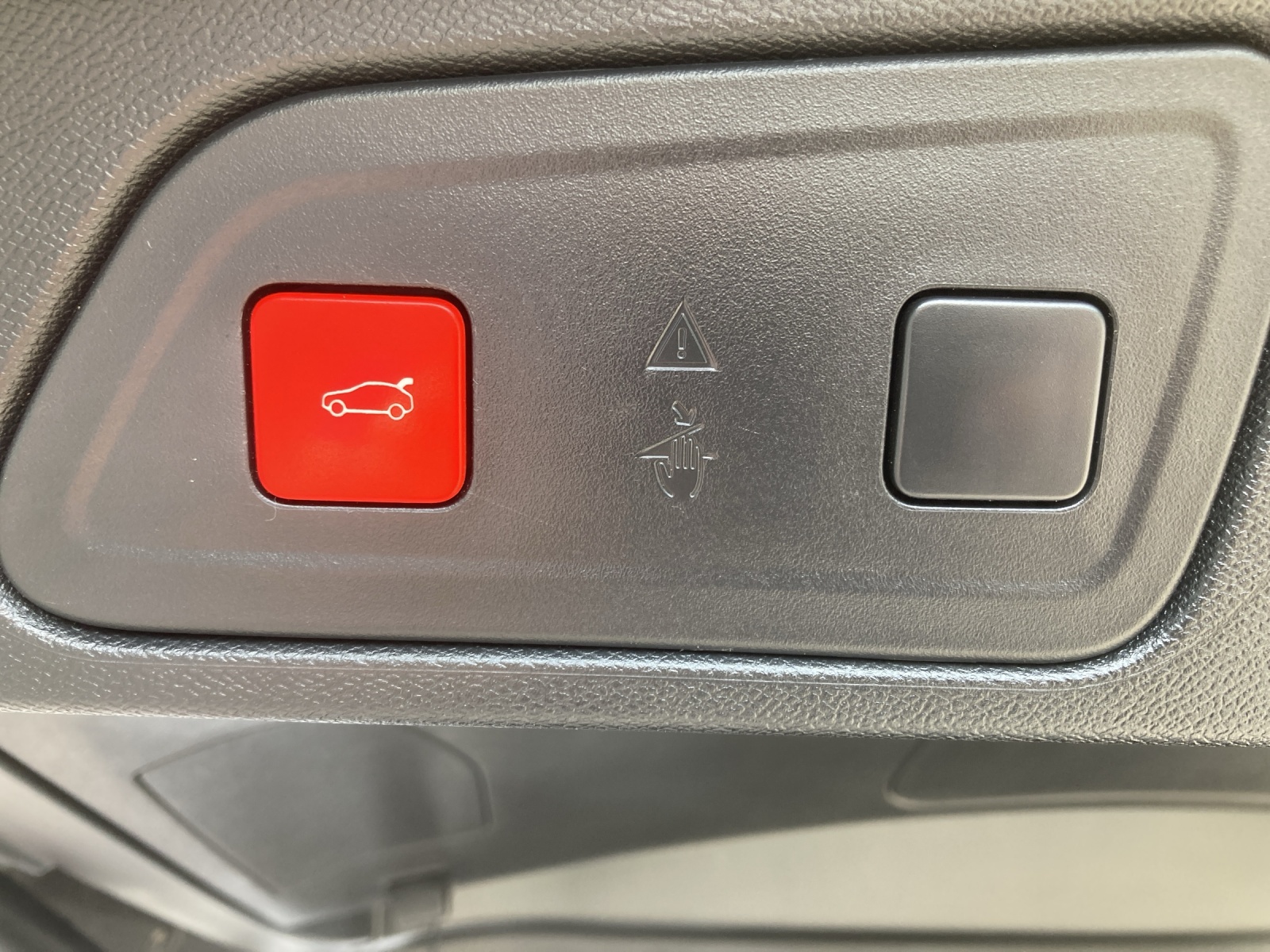 CITROEN C5 Aircross 1.6 PHEV Shine-image-12