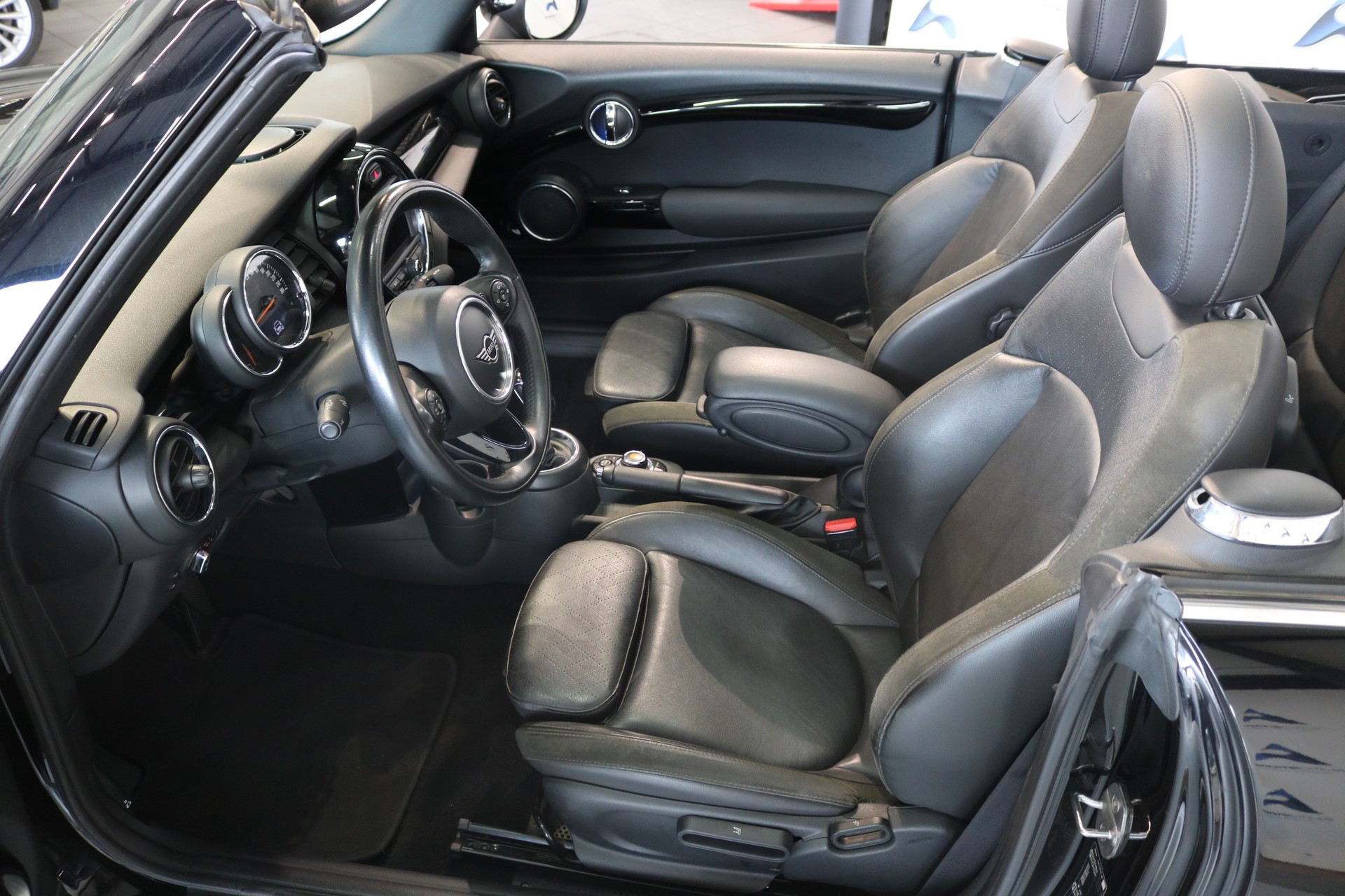 MINI Cooper S Cabriolet DKG-image-36
