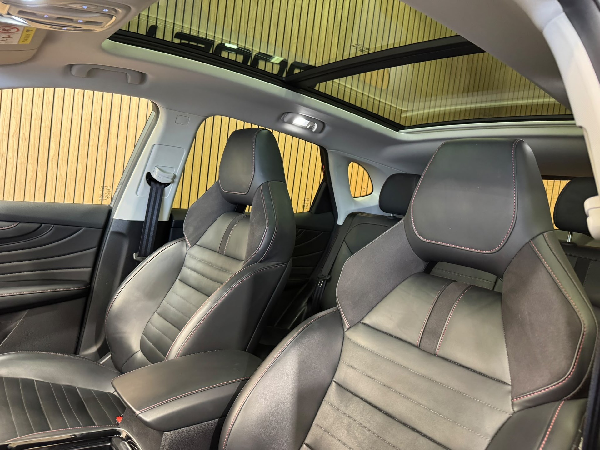 MG HS Luxury 1.5 T-image-19