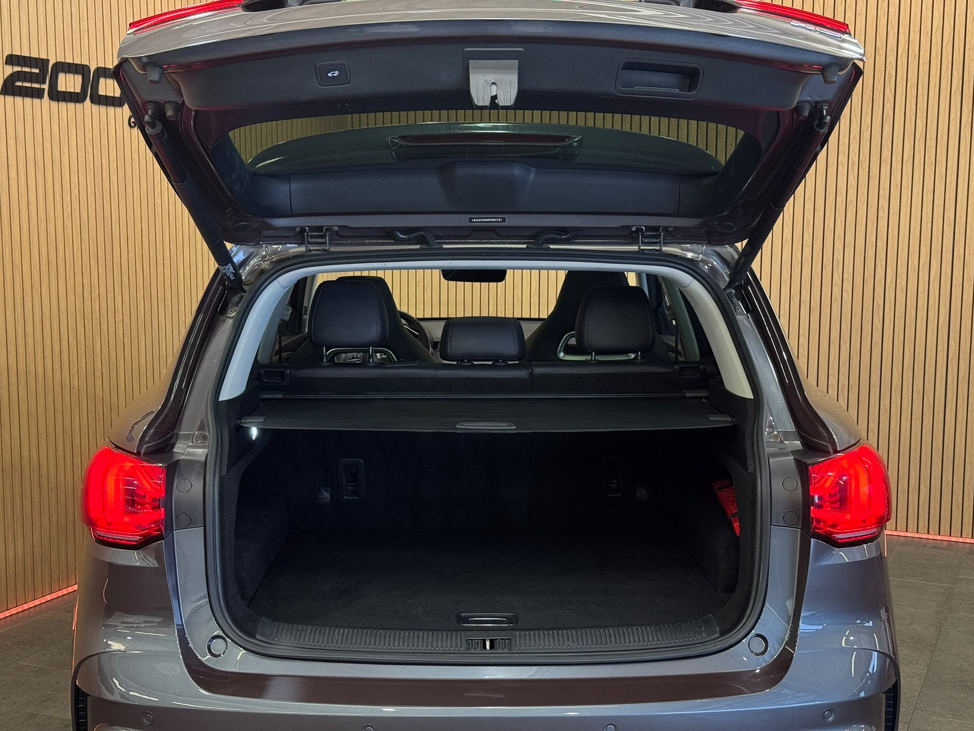 MG HS Luxury 1.5 T-image-8