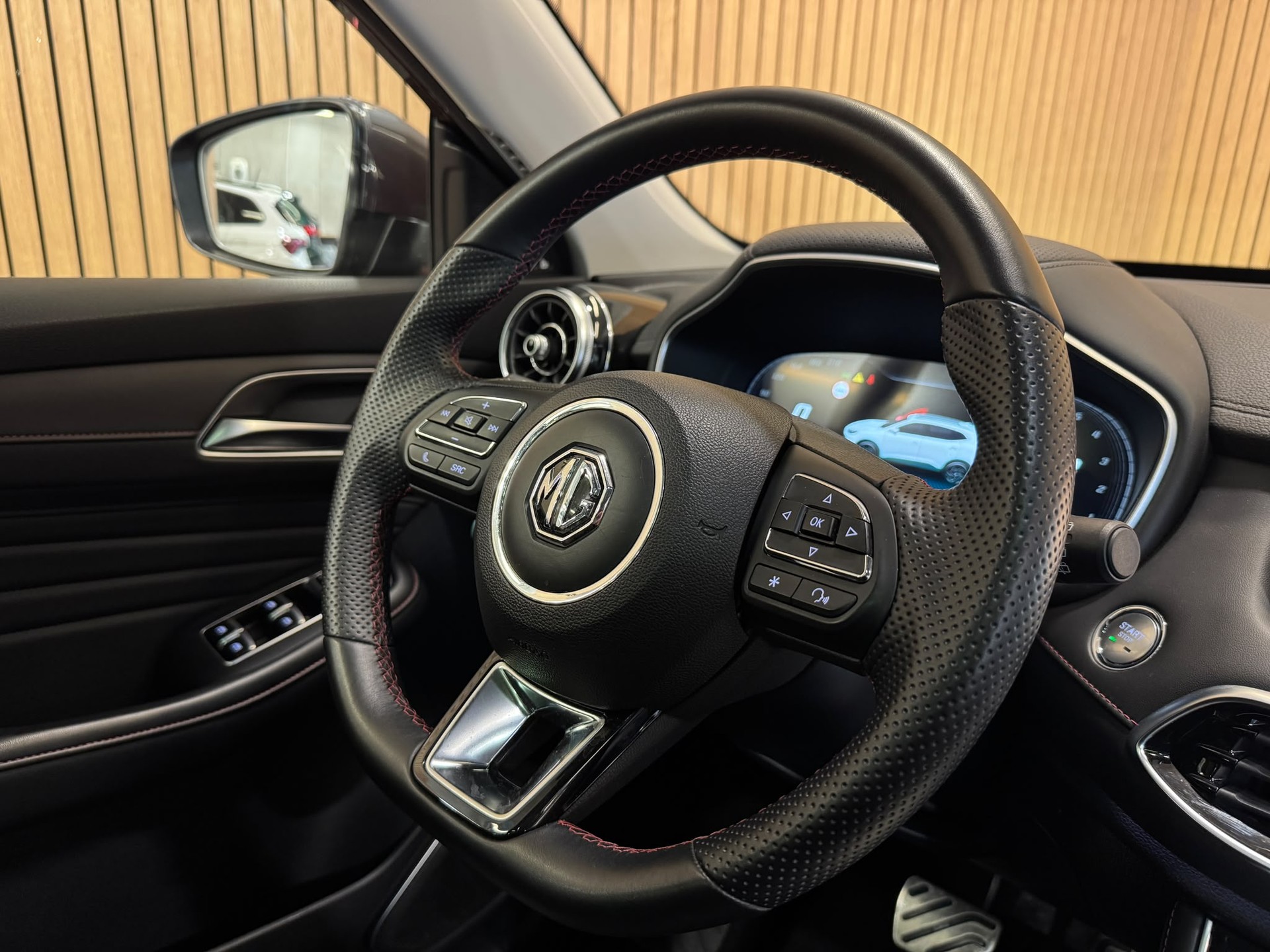 MG HS Luxury 1.5 T-image-12