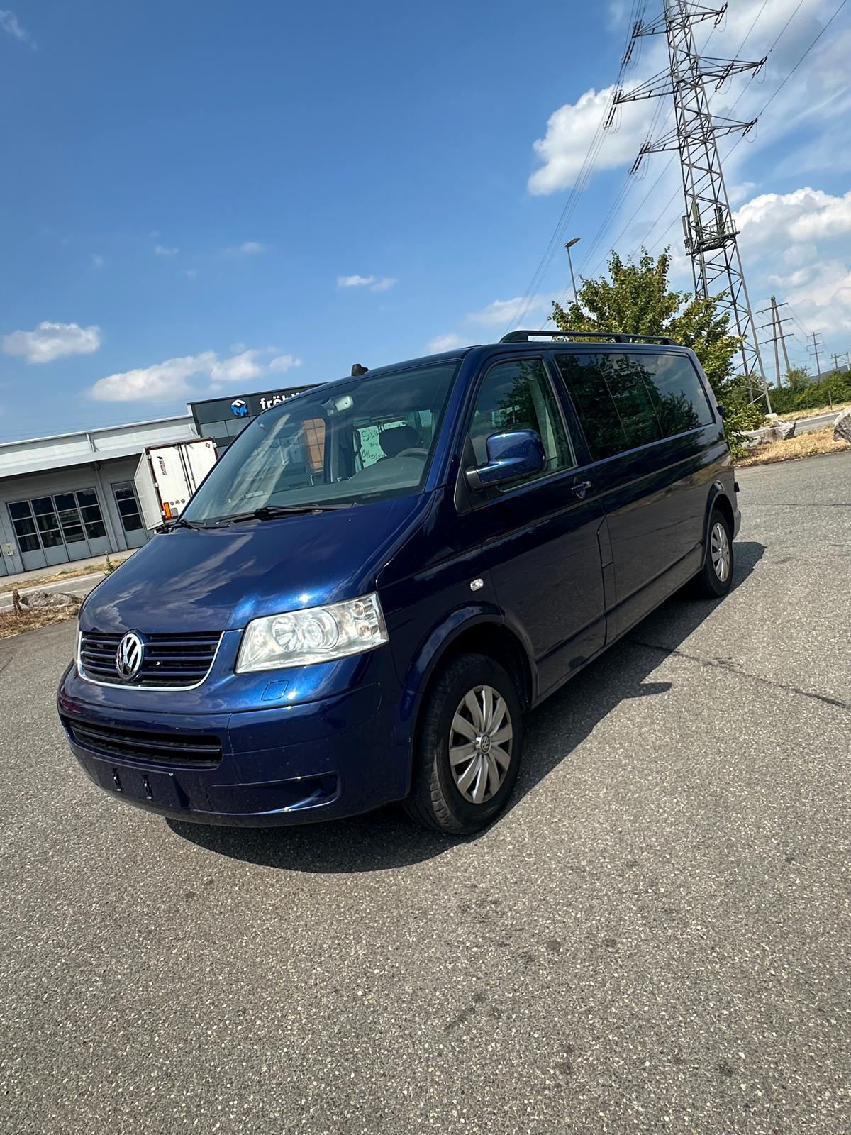 VW Caravelle-image-1