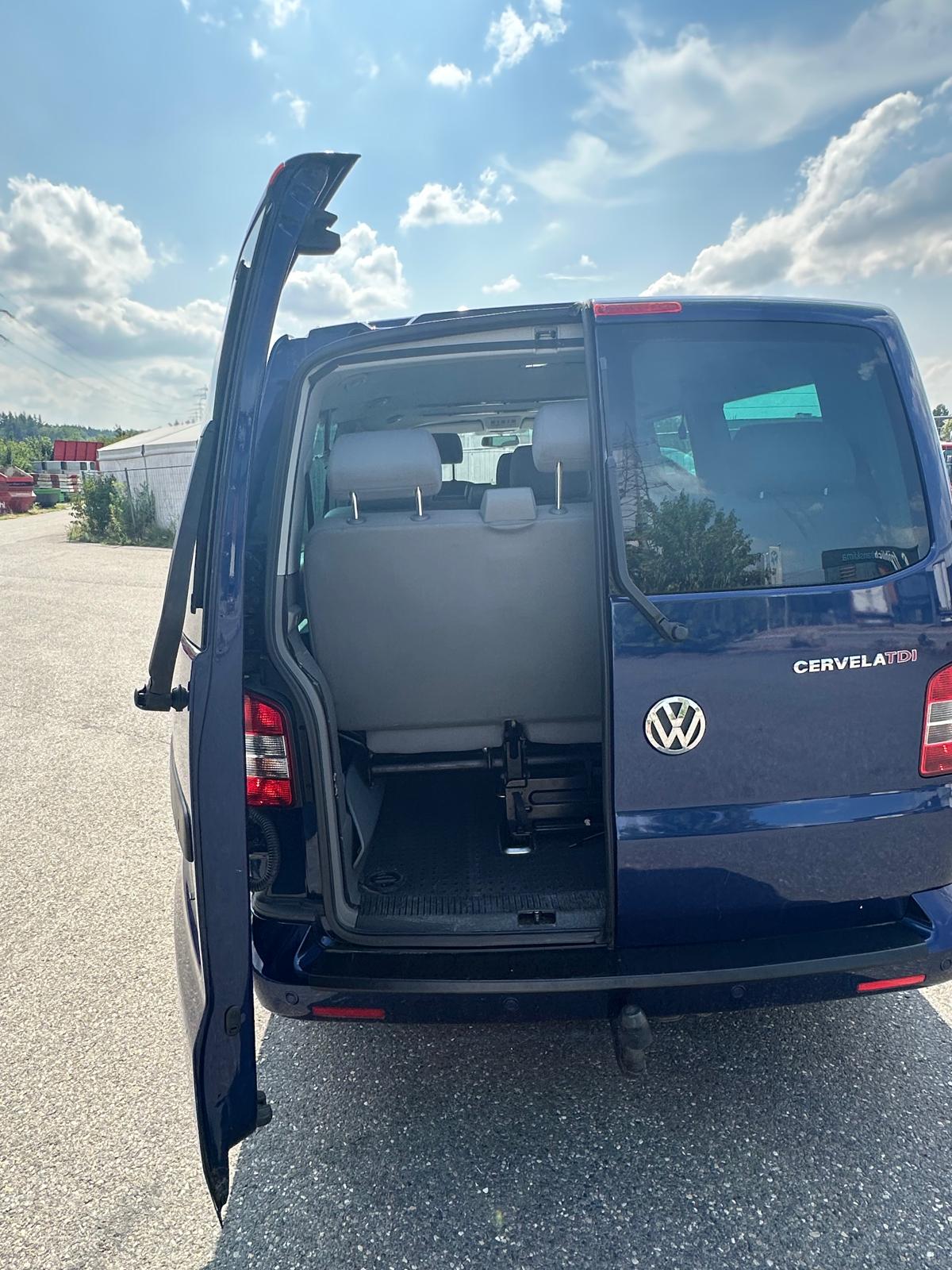 VW Caravelle-image-5