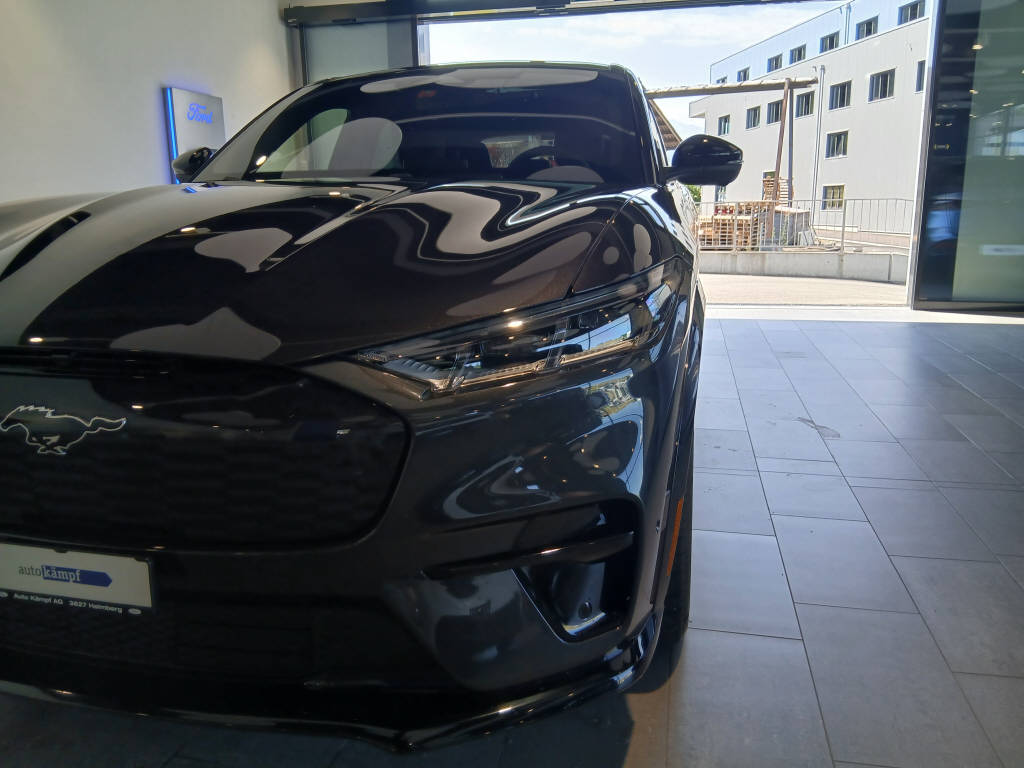 FORD Mustang Mach-E GT AWD-image-8