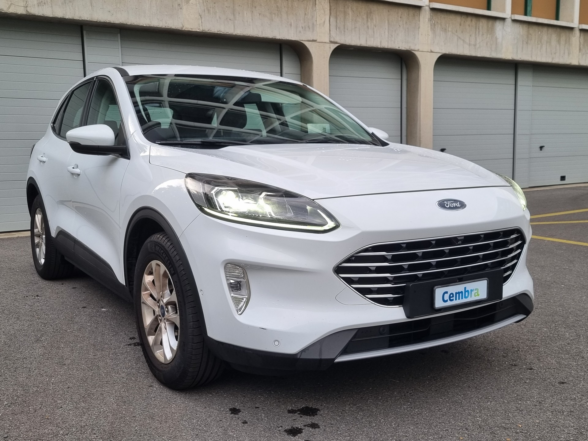 FORD Kuga 2.0 TDCi EcoBlue Titanium X 4WD-image-2