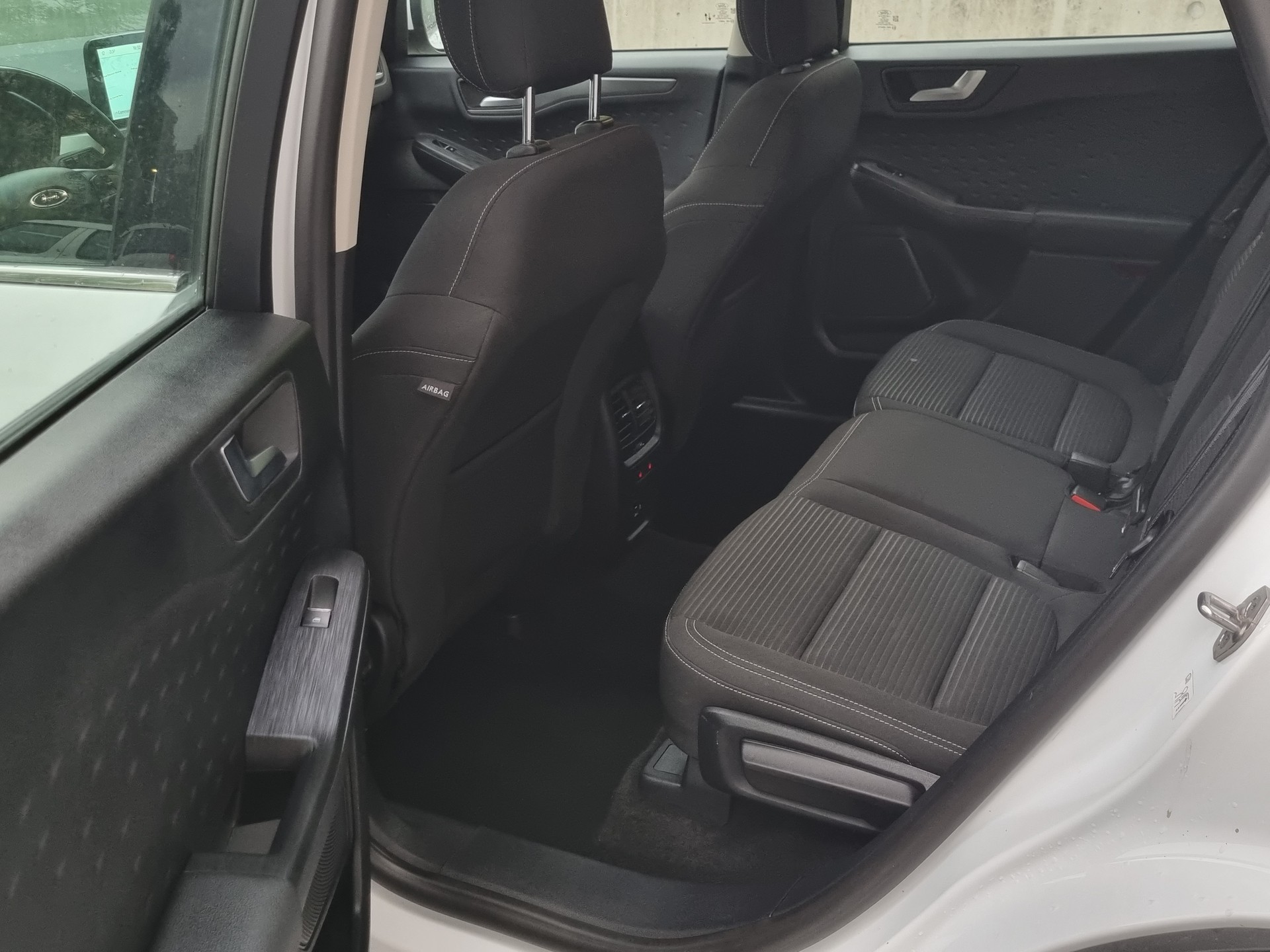 FORD Kuga 2.0 TDCi EcoBlue Titanium X 4WD-image-12