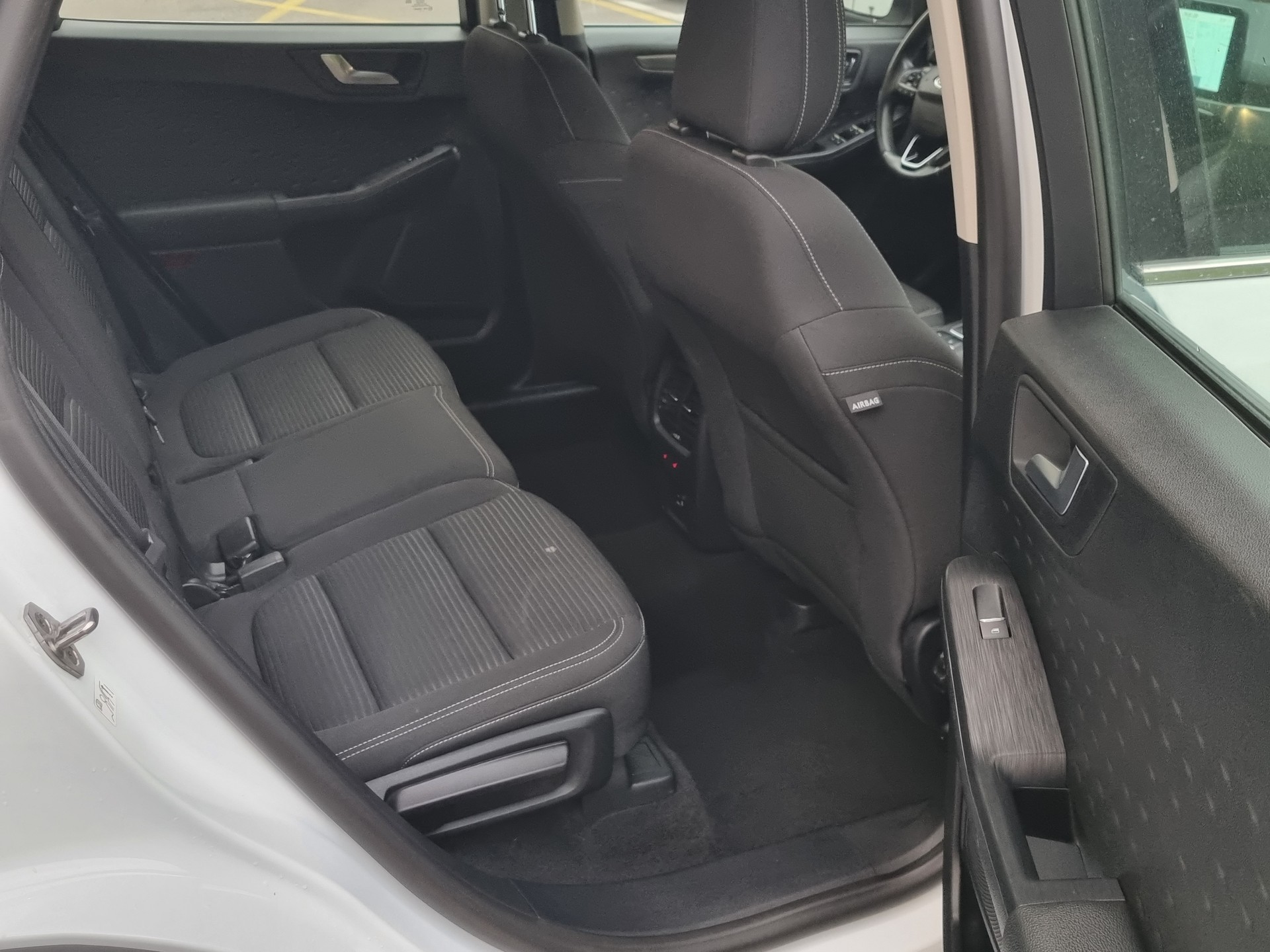 FORD Kuga 2.0 TDCi EcoBlue Titanium X 4WD-image-11