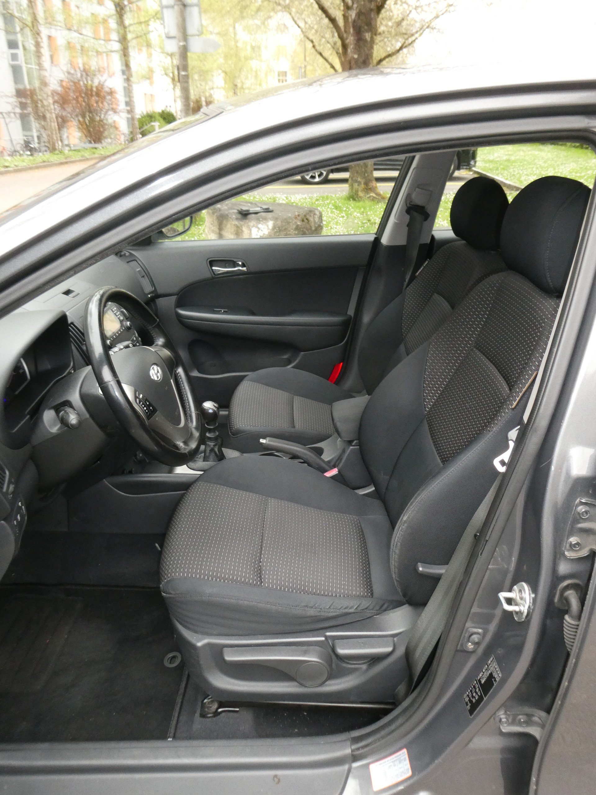 HYUNDAI i30 1.6 Style-image-9