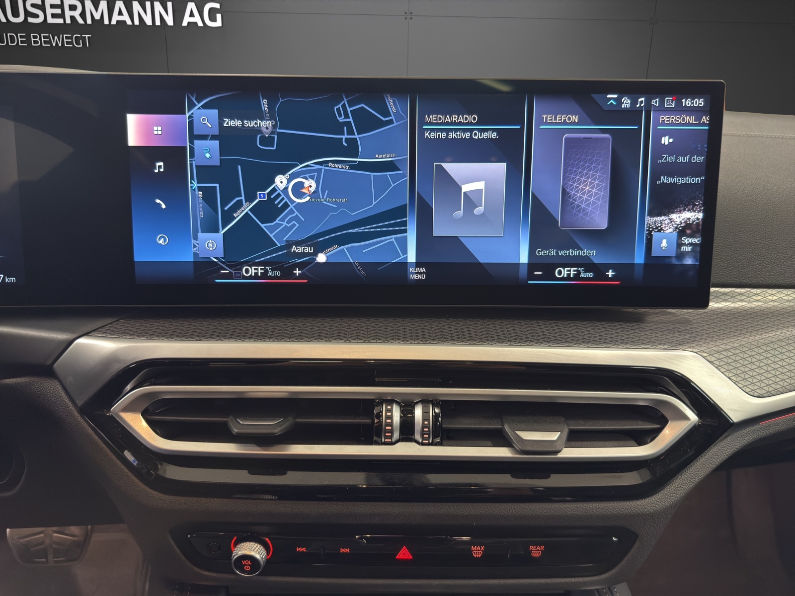 BMW i4 eDrive40 M SPORT-image-16