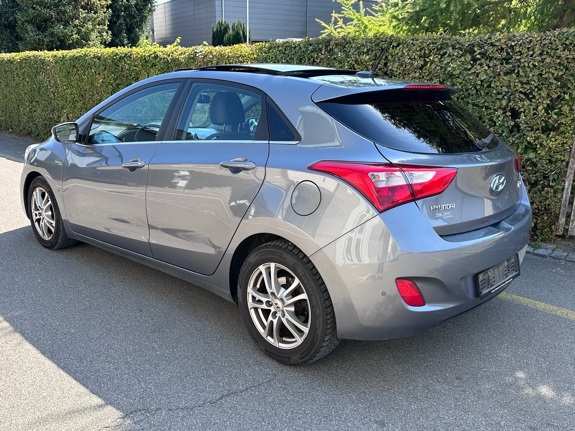 HYUNDAI i30 1.6 CRDi Style Automatic-image-2