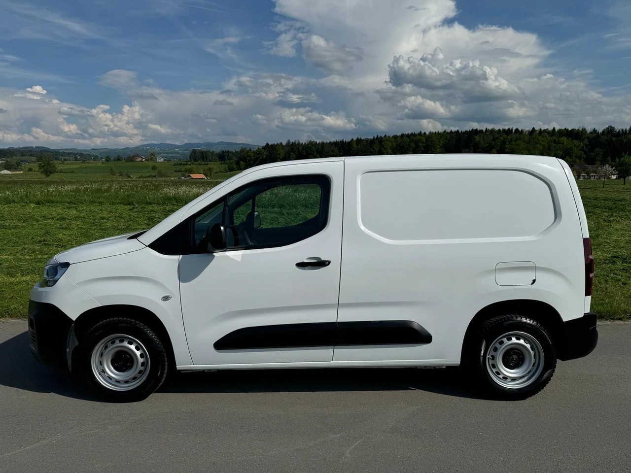 CITROEN Berlingo Van 1.6 Blue HDi 100 s/s Club 650kg-image-5