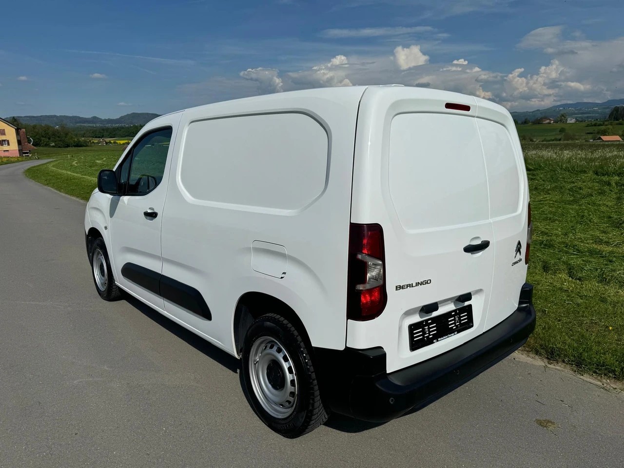 CITROEN Berlingo Van 1.6 Blue HDi 100 s/s Club 650kg-image-2