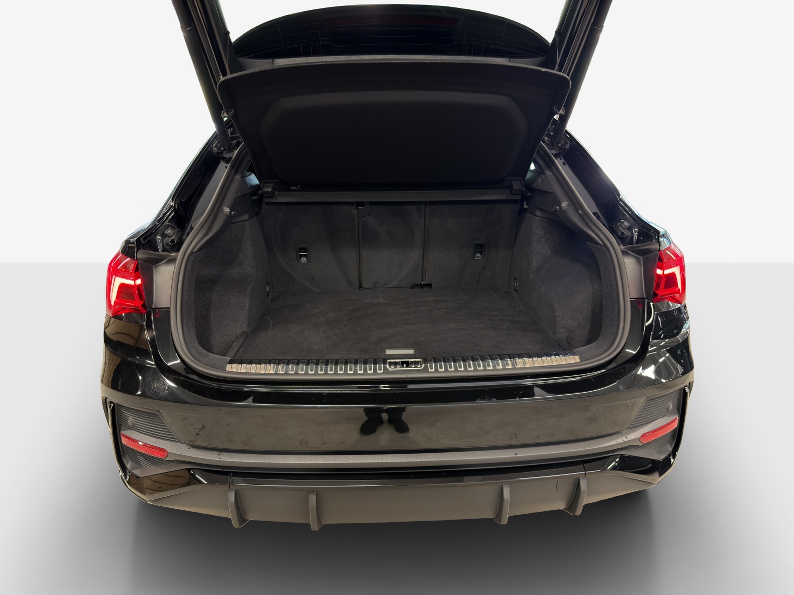 AUDI Q3 Sportback 35 TFSI S line Attraction S-tronic-image-12