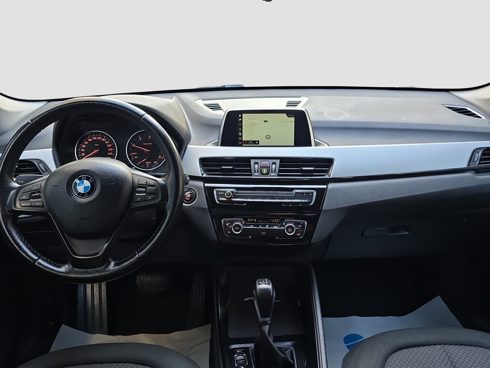 BMW X1 xDrive 18d Steptronic-image-11
