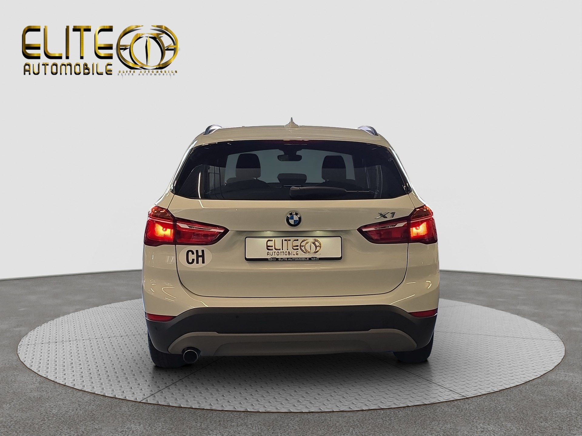 BMW X1 xDrive 18d Steptronic-image-6