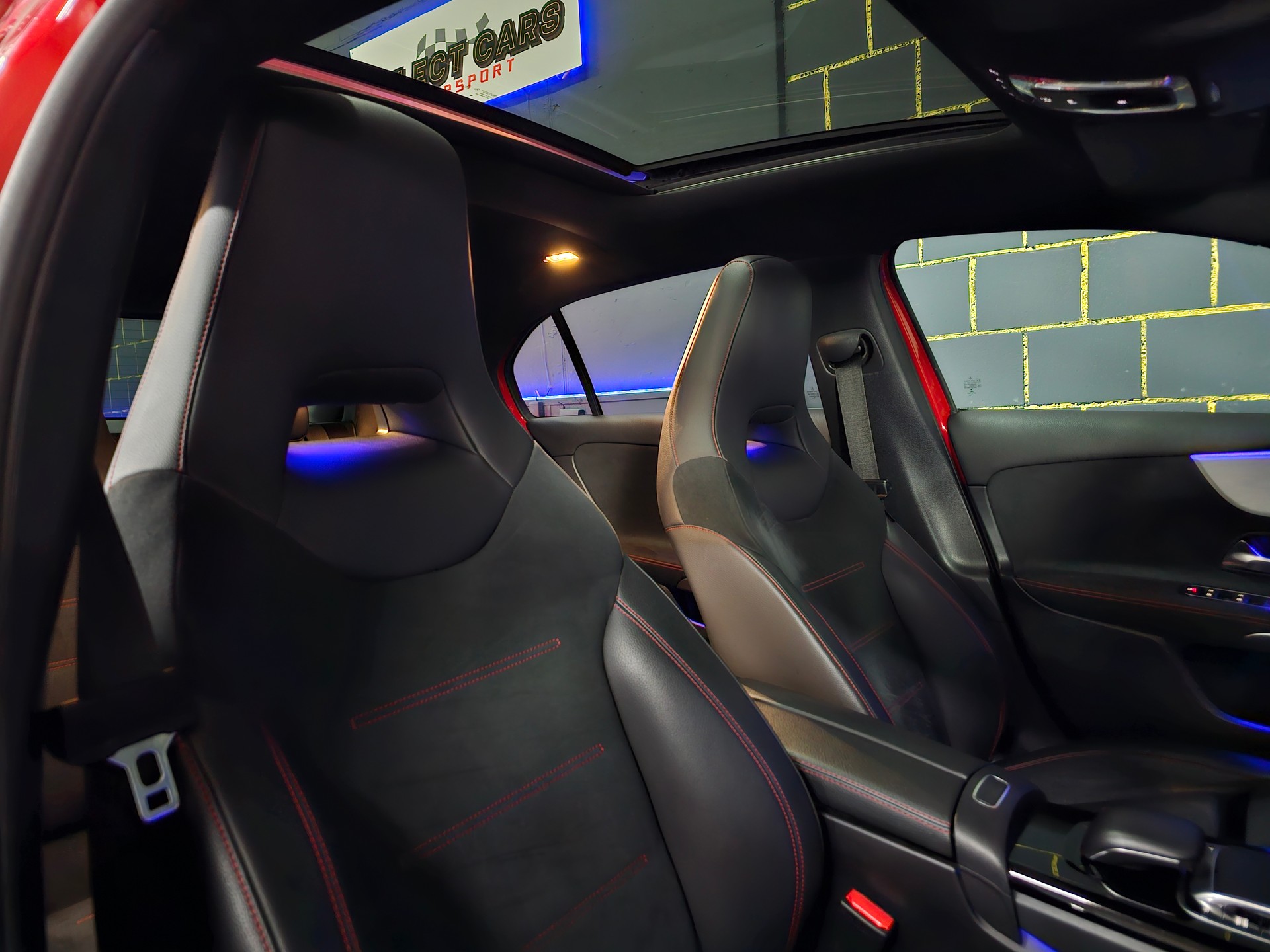 MERCEDES-BENZ A 250 4Matic AMG Line 4Matic 7G-DCT-image-13