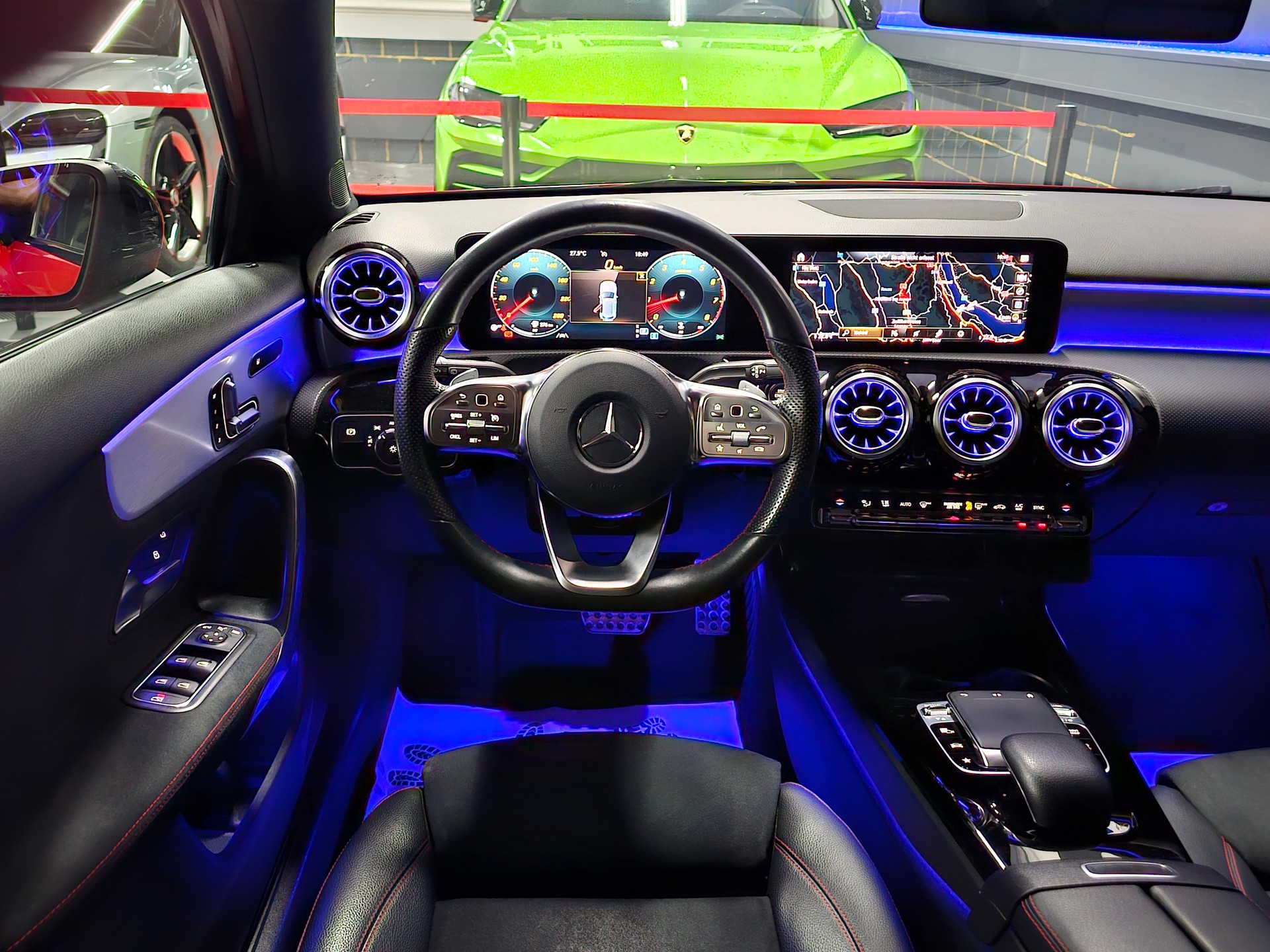 MERCEDES-BENZ A 250 4Matic AMG Line 4Matic 7G-DCT-image-11