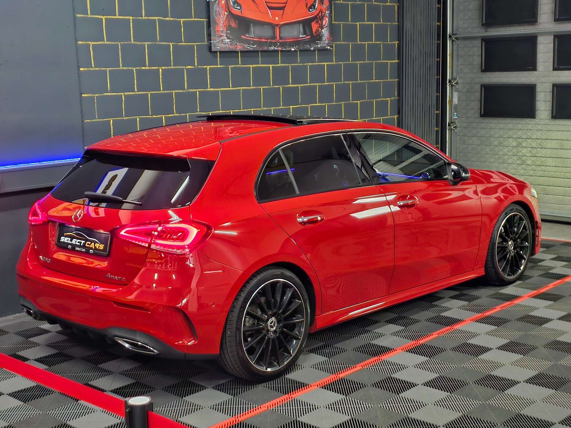 MERCEDES-BENZ A 250 4Matic AMG Line 4Matic 7G-DCT-image-2