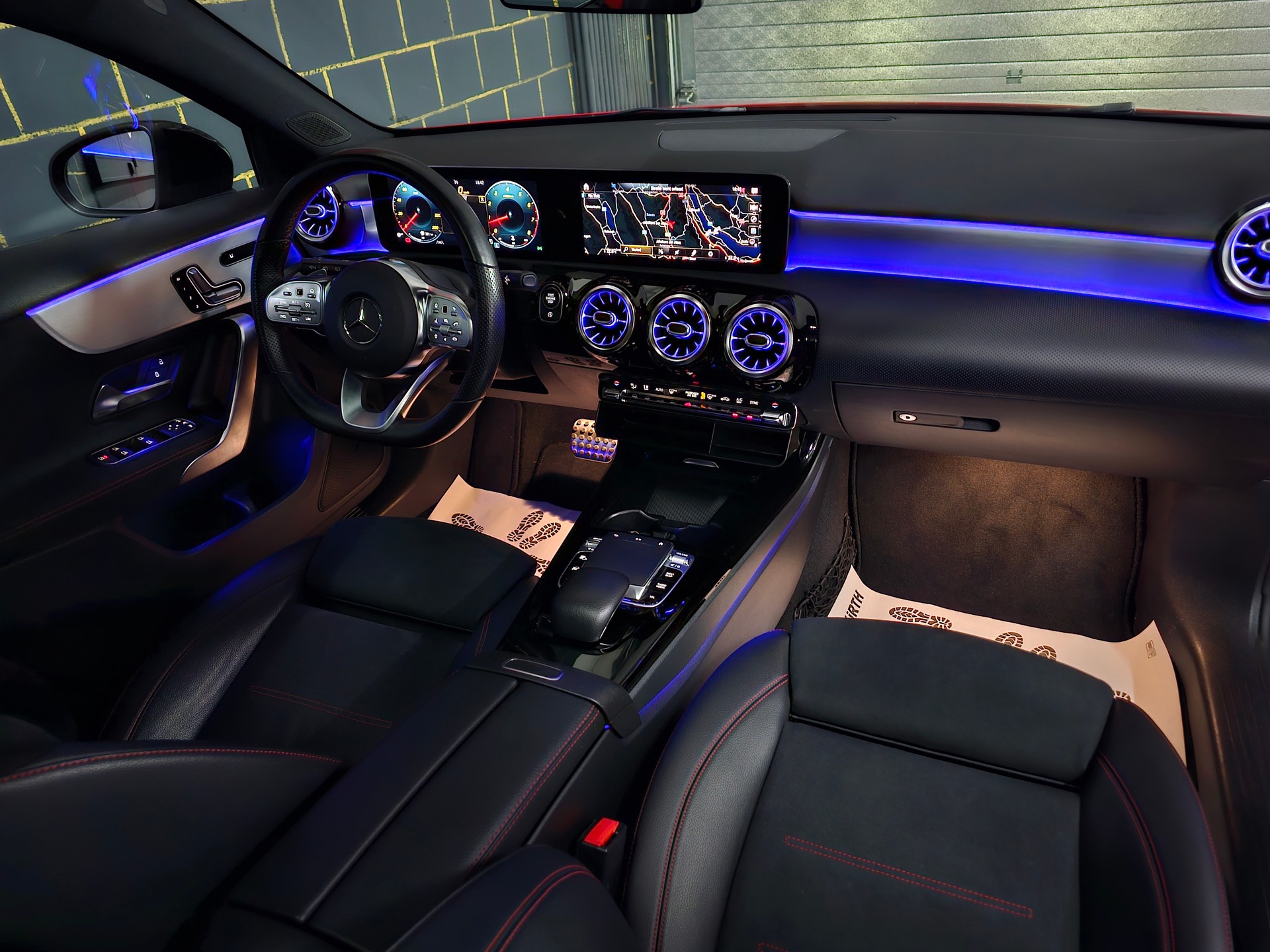 MERCEDES-BENZ A 250 4Matic AMG Line 4Matic 7G-DCT-image-8