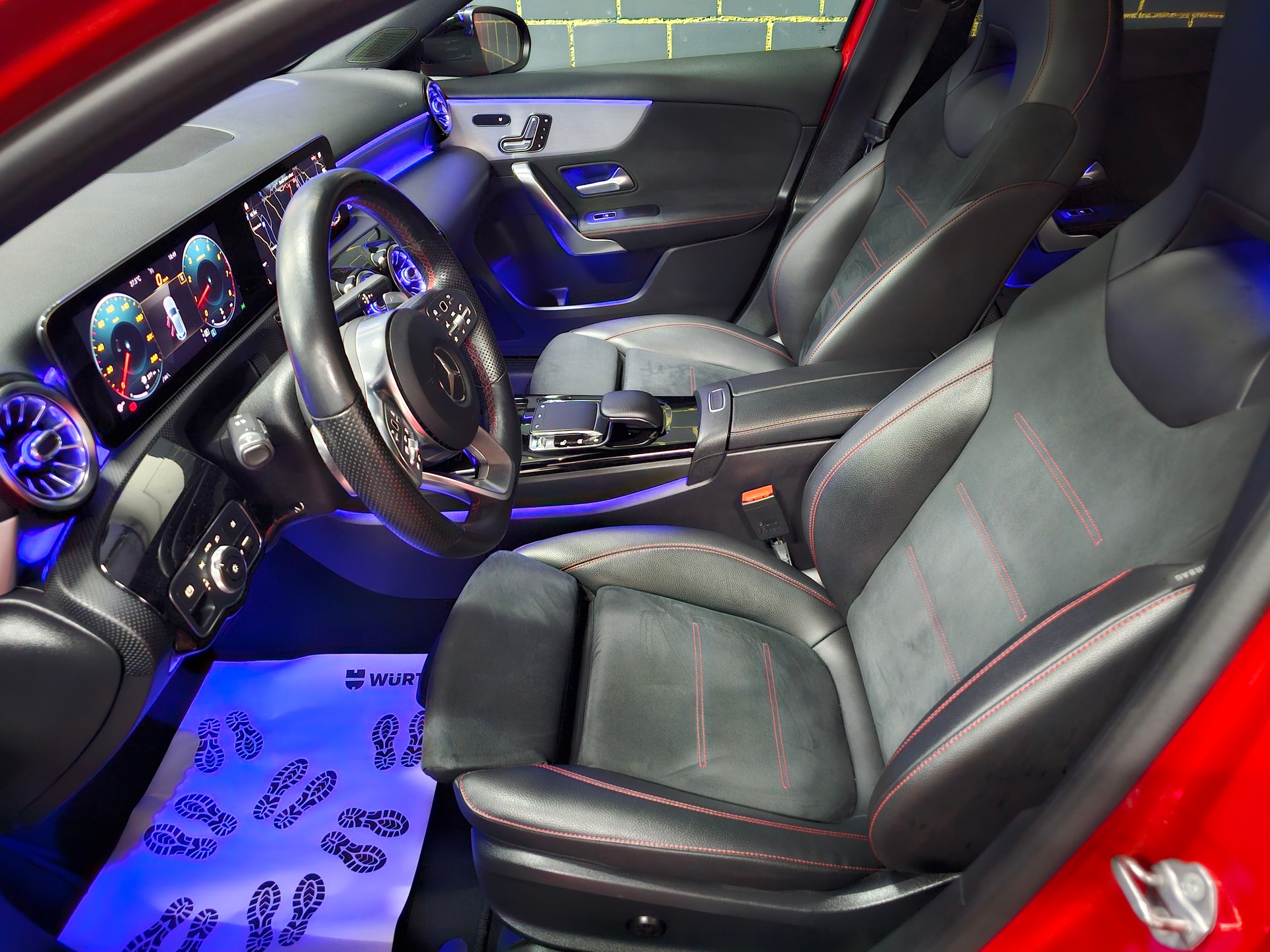 MERCEDES-BENZ A 250 4Matic AMG Line 4Matic 7G-DCT-image-10