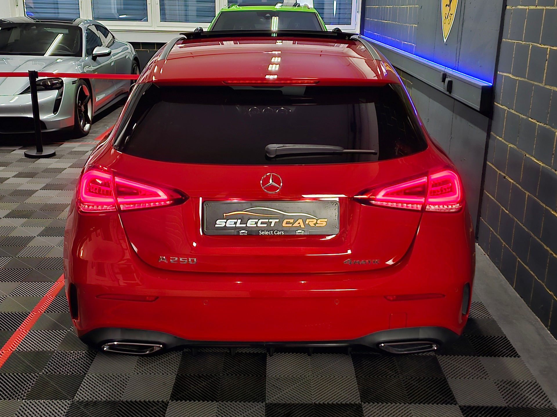 MERCEDES-BENZ A 250 4Matic AMG Line 4Matic 7G-DCT-image-7