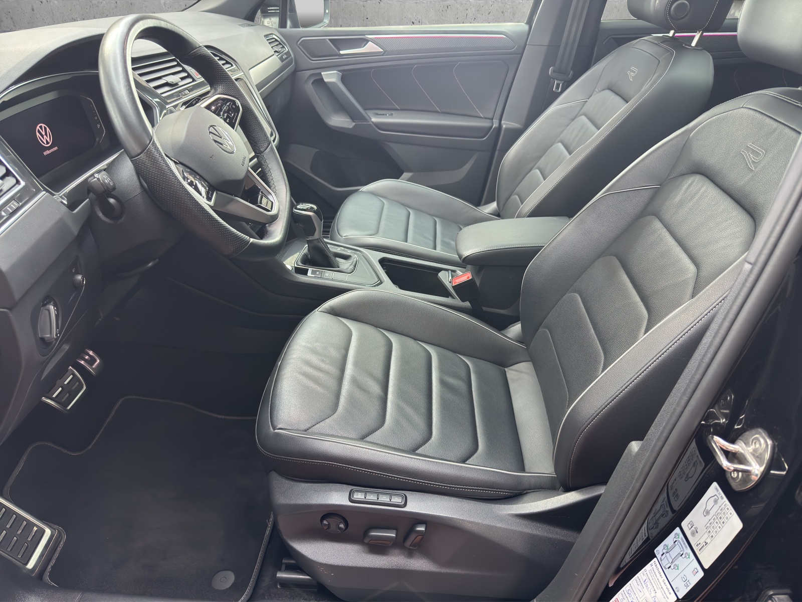 VW Tiguan 1.4TSI PHEV R-Line DSG-image-6