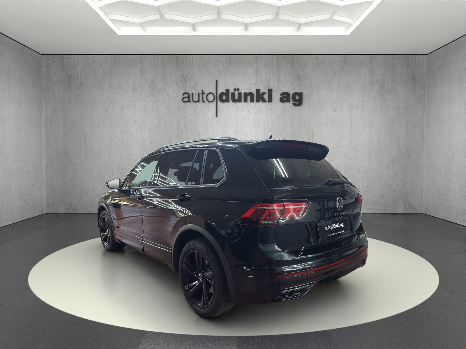 VW Tiguan 1.4TSI PHEV R-Line DSG-image-2