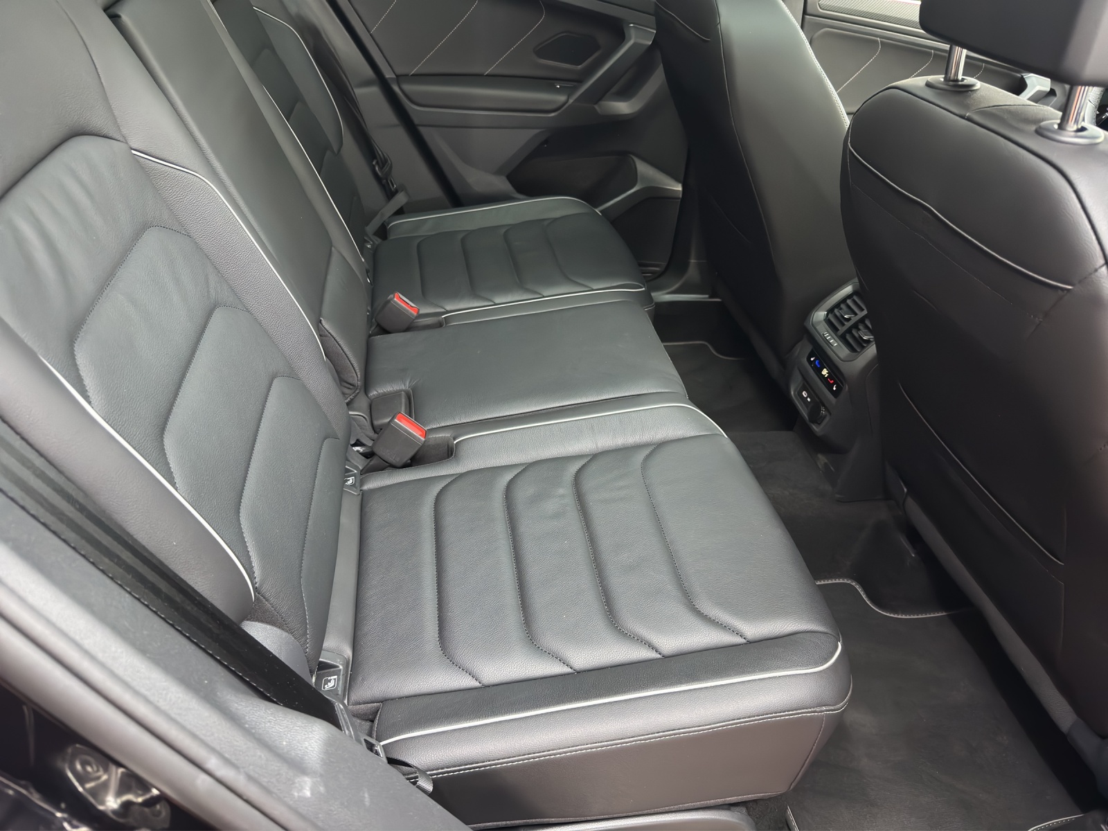VW Tiguan 1.4TSI PHEV R-Line DSG-image-12