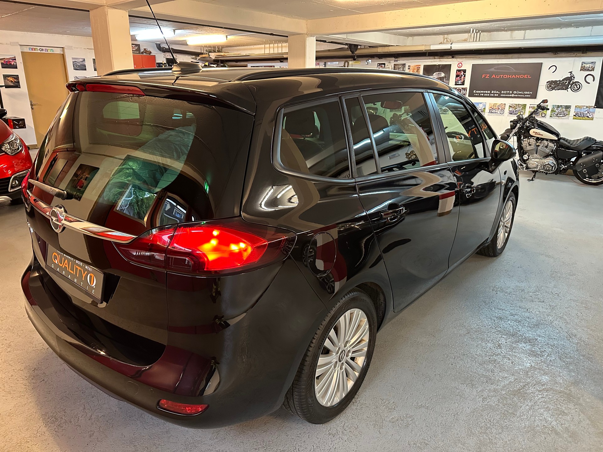 OPEL Zafira 1.6i Turbo Enjoy Automatic-image-5