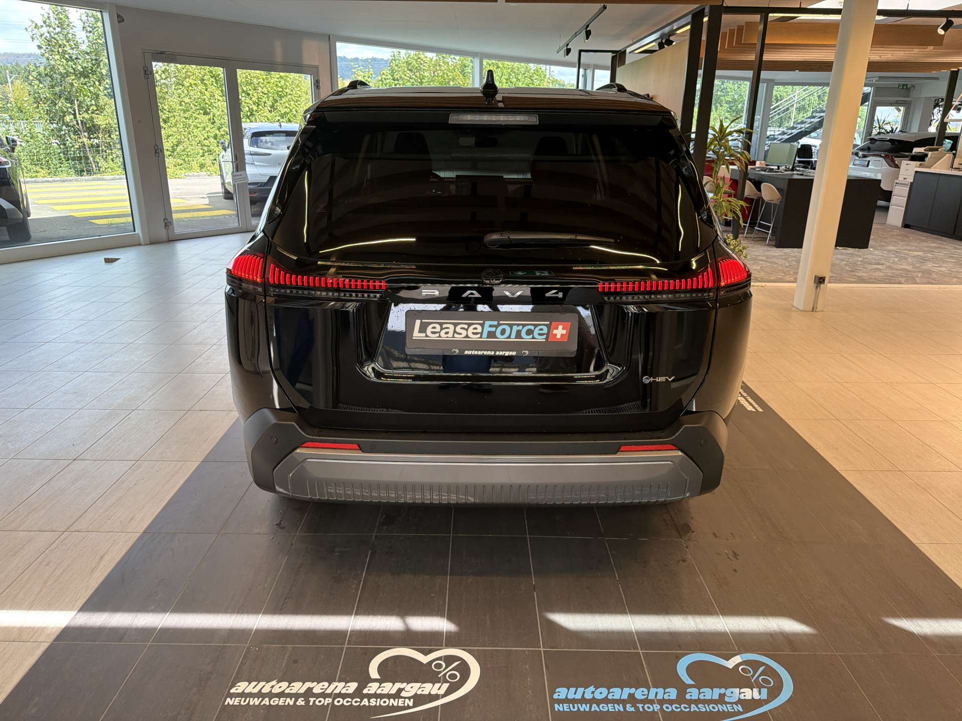 TOYOTA RAV-4 2.5 HSD Trend e-CVT AWD NEUES MODELL Automat-image-12