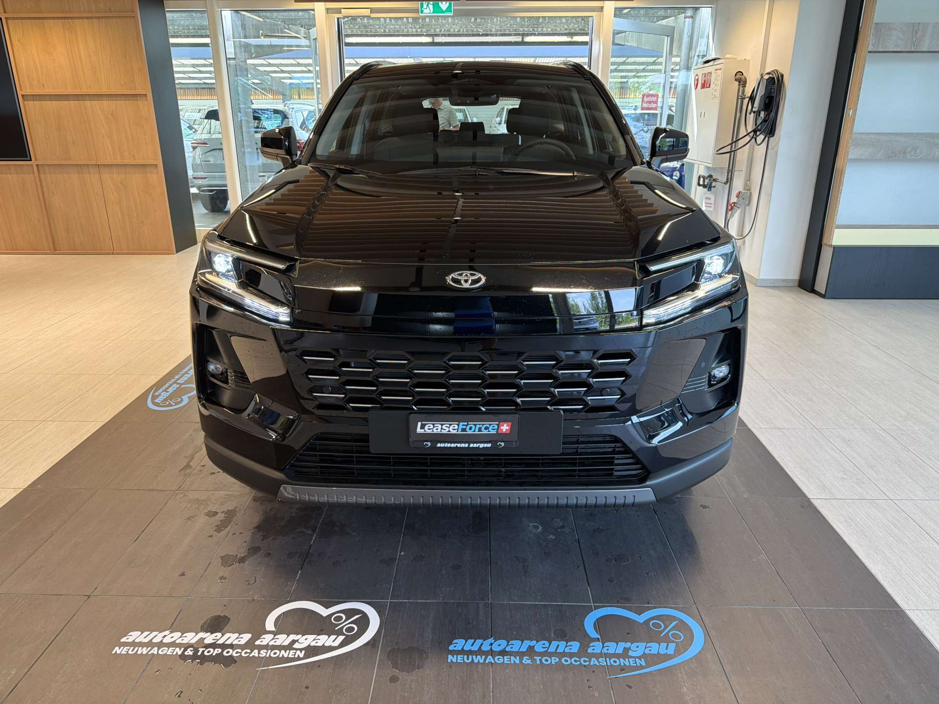 TOYOTA RAV-4 2.5 HSD Trend e-CVT AWD NEUES MODELL Automat-image-10