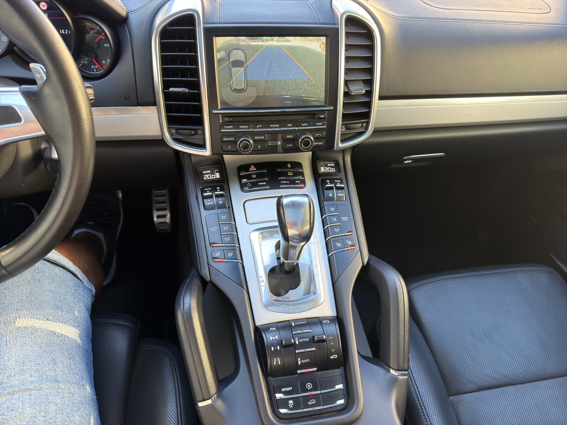 PORSCHE Cayenne GTS 420ps Pano Frisch MFK AHK-image-15