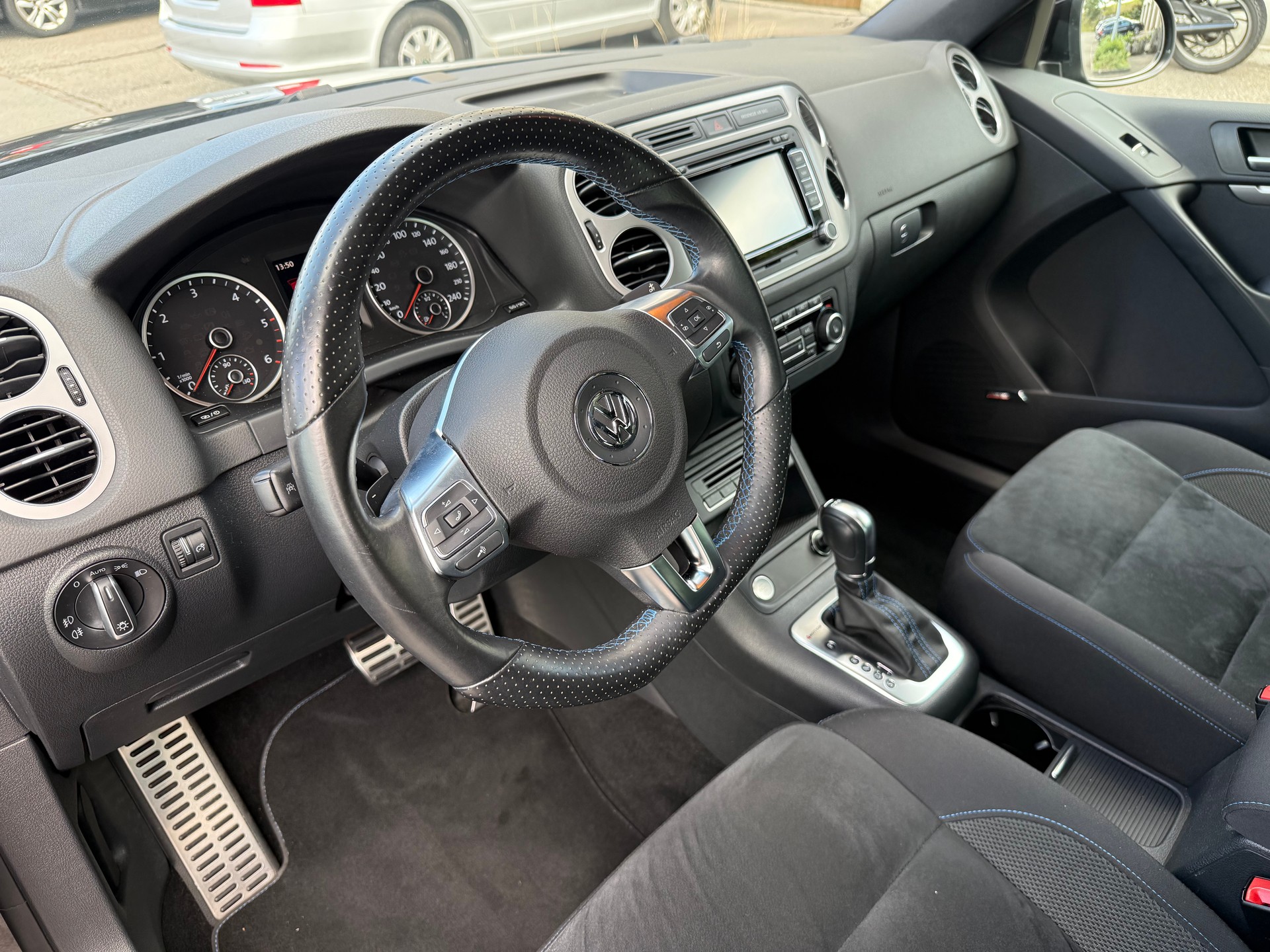VW Tiguan 2.0 TDI BlueMotion Sport&Style 4Motion DSG-image-10