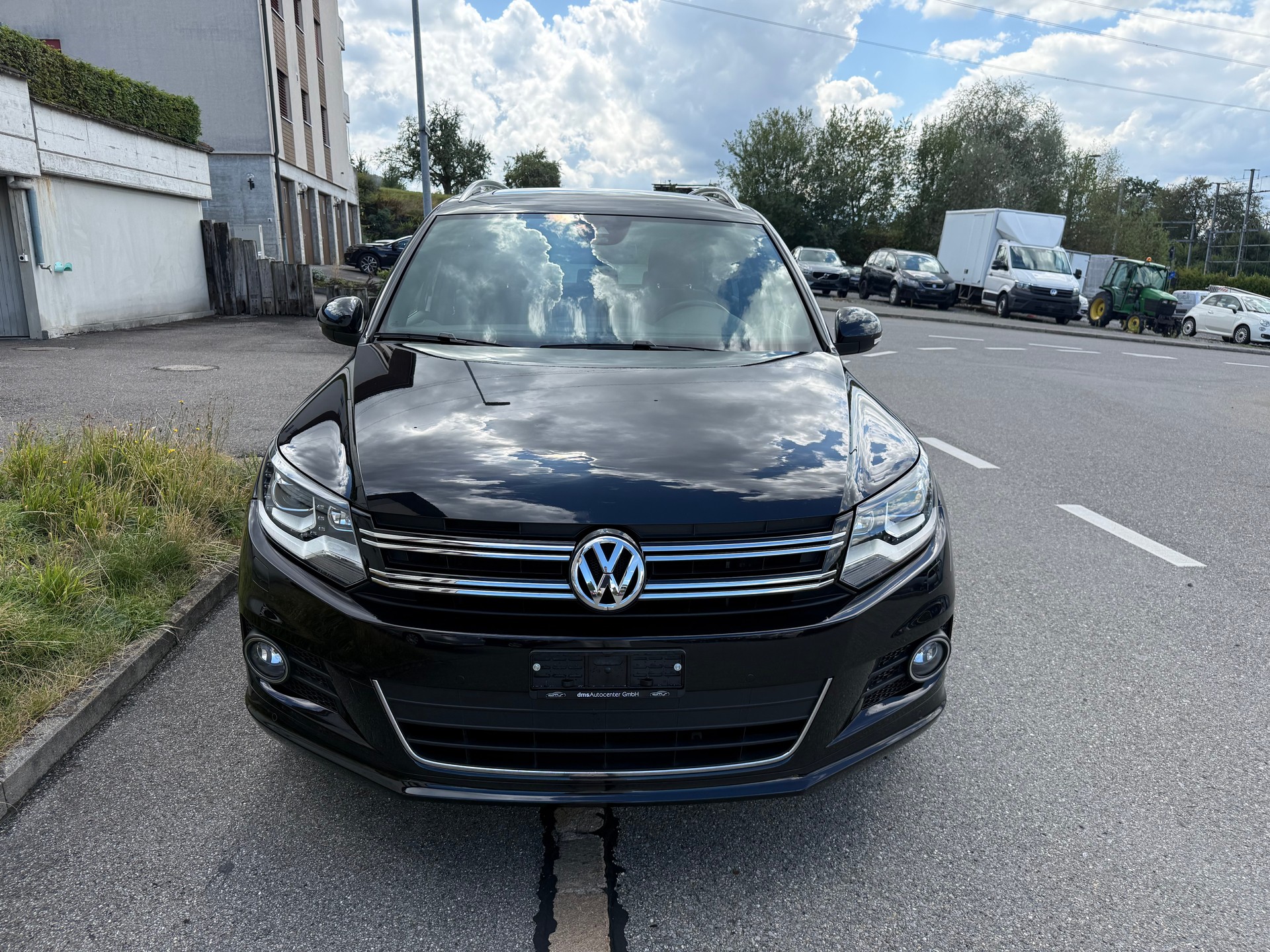 VW Tiguan 2.0 TDI BlueMotion Sport&Style 4Motion DSG-image-0