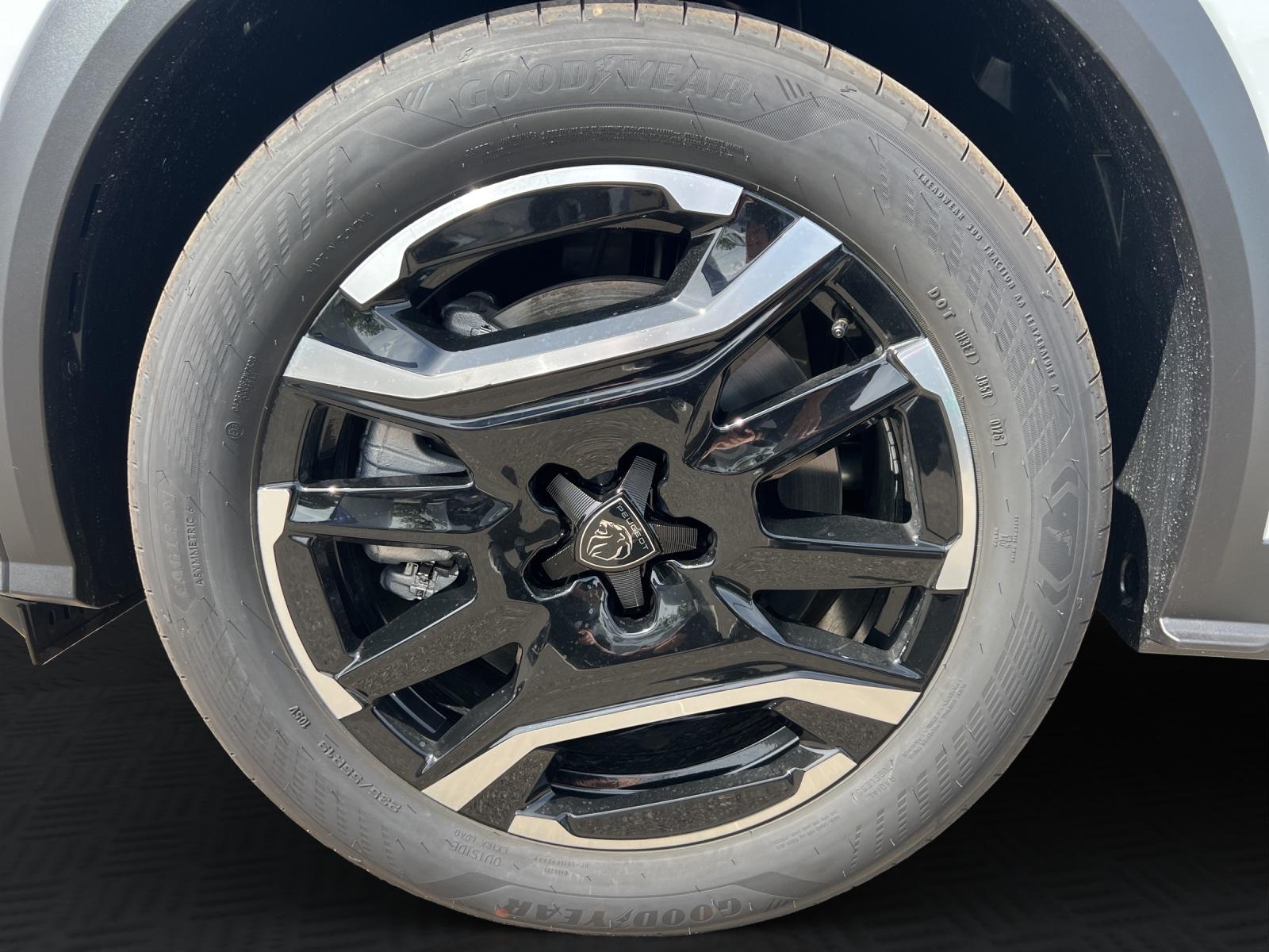PEUGEOT 3008 long range e-Allure-image-7