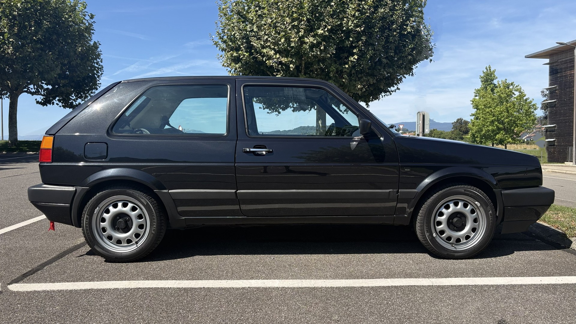VW 1.8 GL-image-3