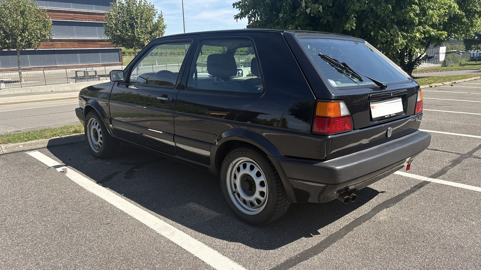 VW 1.8 GL-image-1