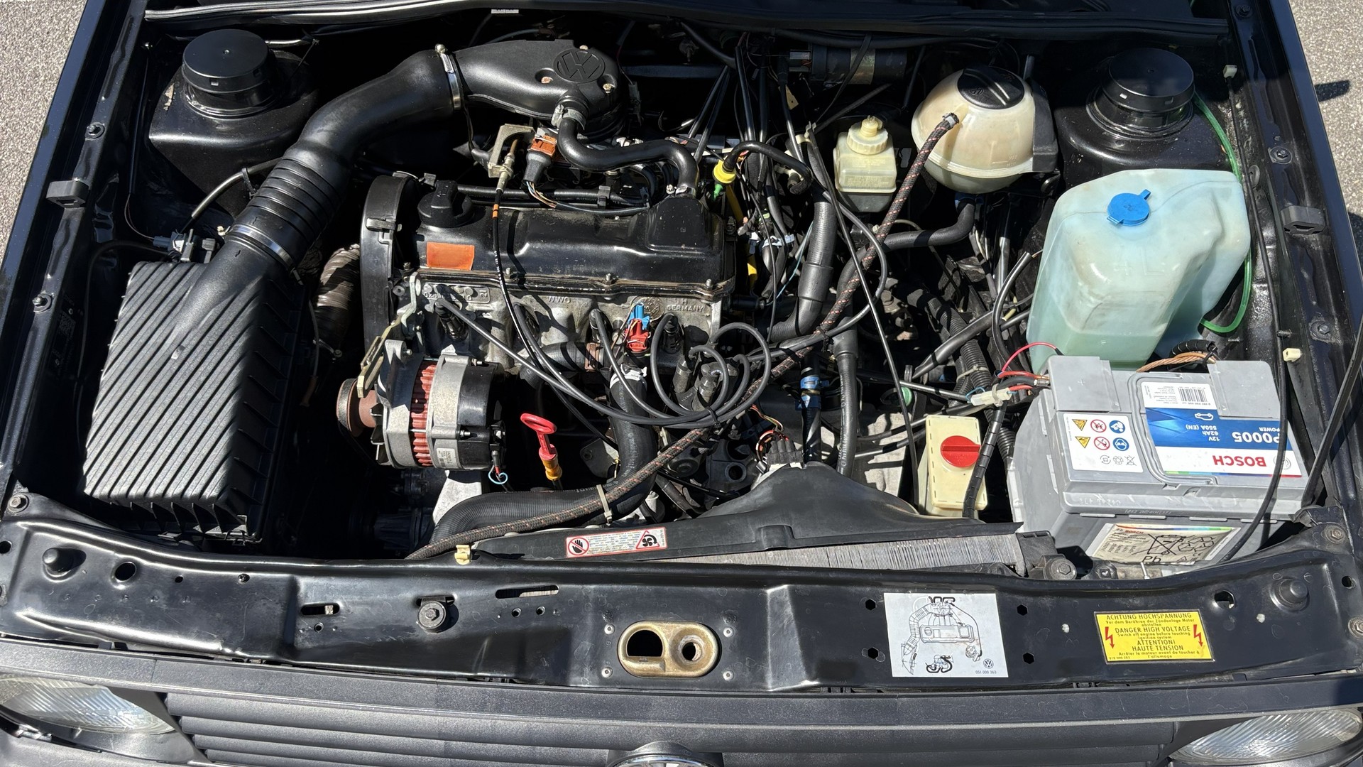 VW 1.8 GL-image-8