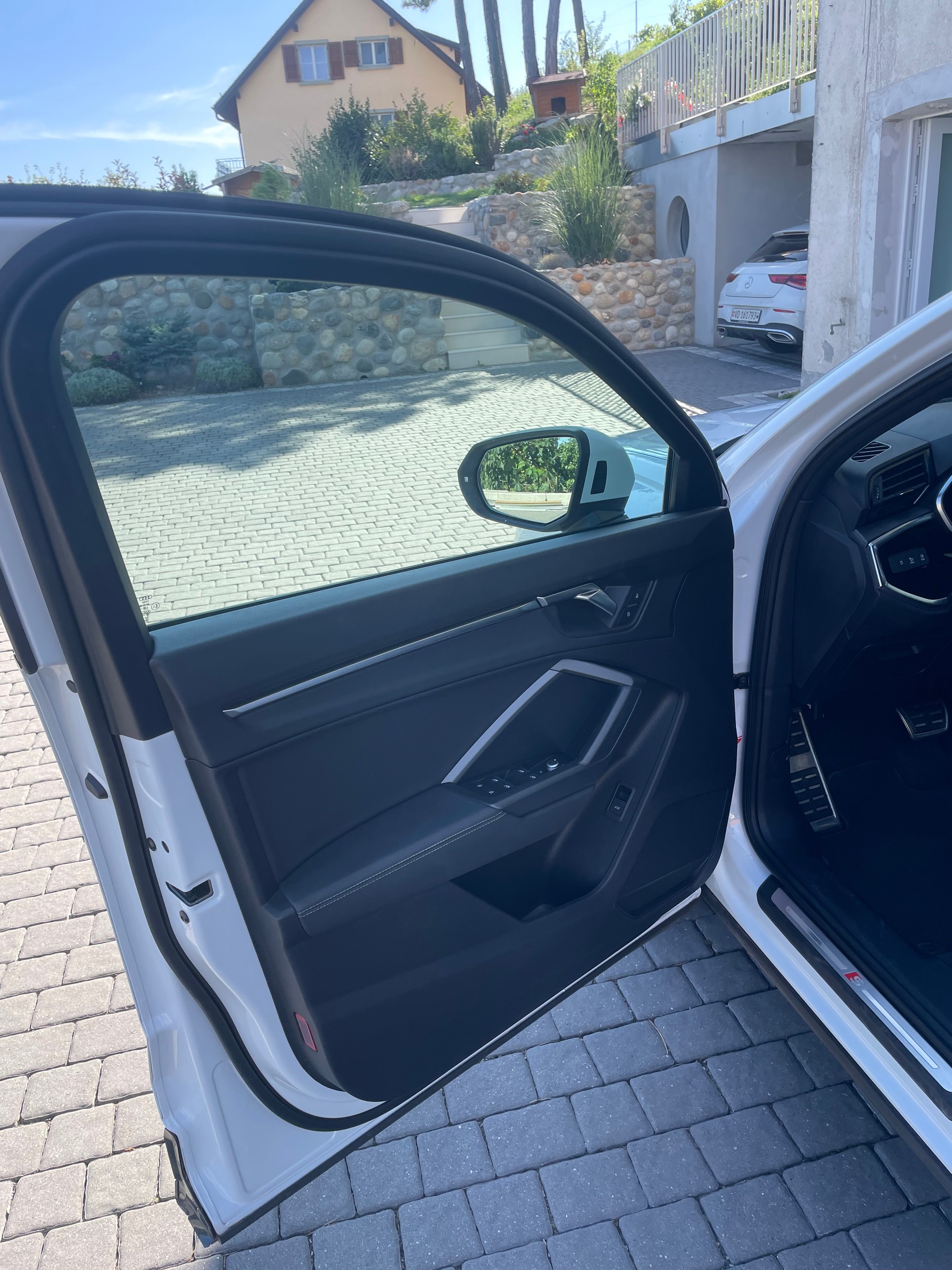AUDI 2.0 40 TDI S line quattro S-Tronic-image-3
