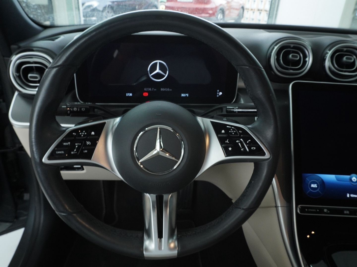MERCEDES-BENZ C 220 d T 4Matic Avantgarde-image-9