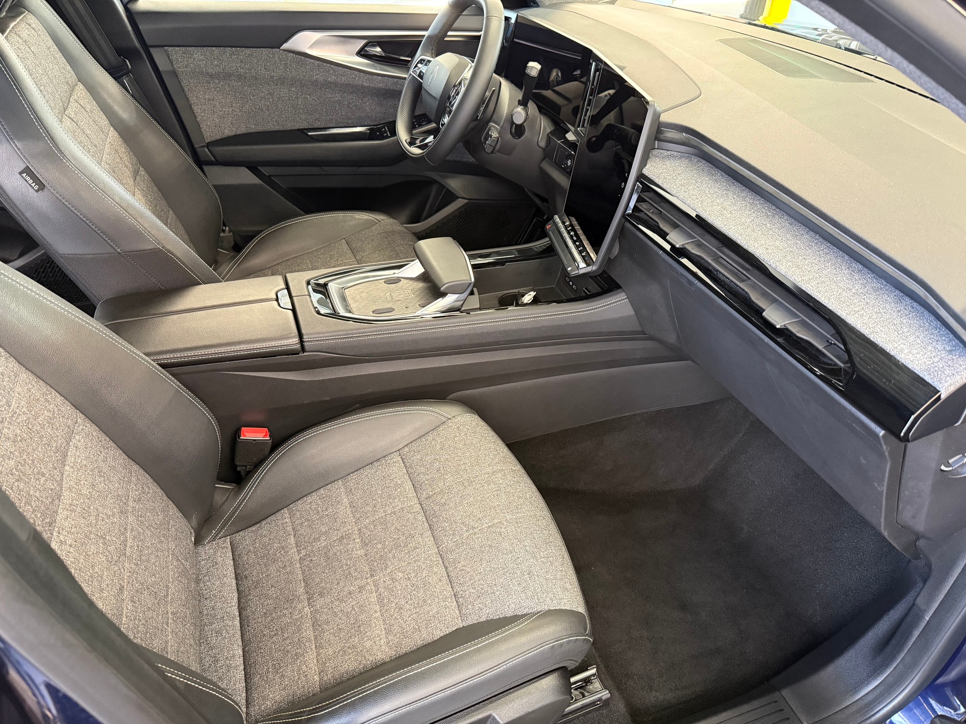 RENAULT Espace 1.2 E-Tech 200 Techno 7-Sitze-image-9