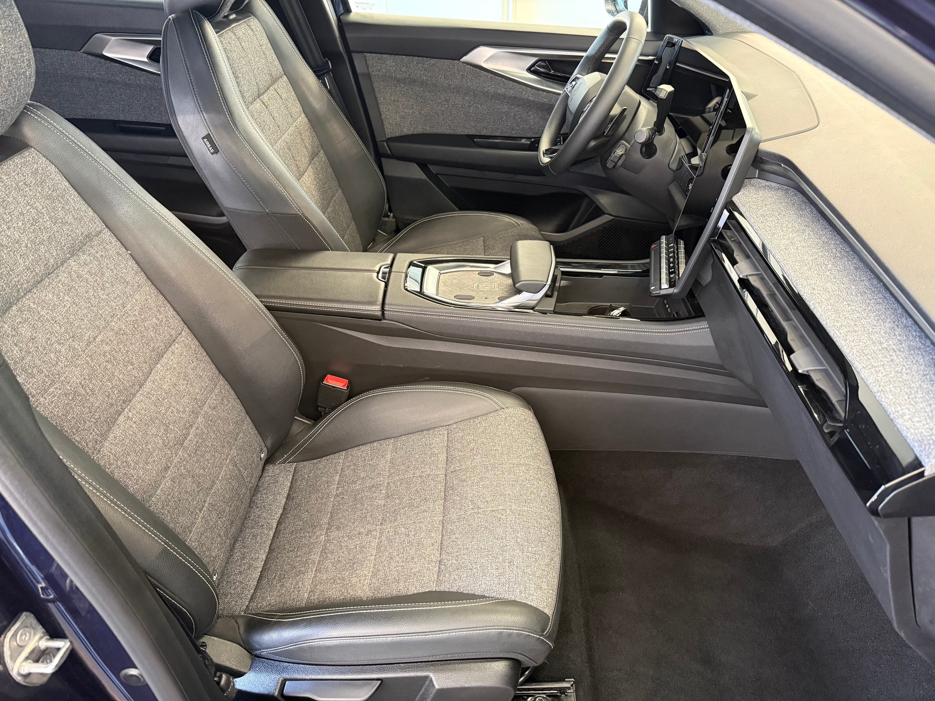 RENAULT Espace 1.2 E-Tech 200 Techno 7-Sitze-image-10