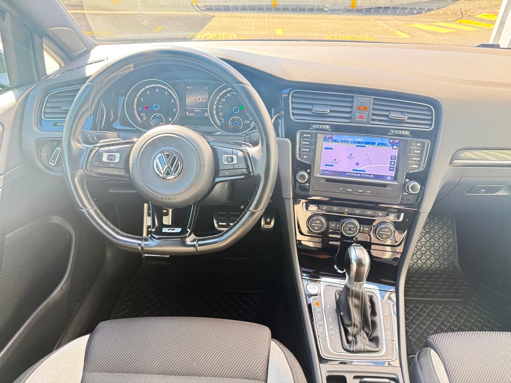 VW Golf 2.0 TSI R 4Motion DSG-image-8