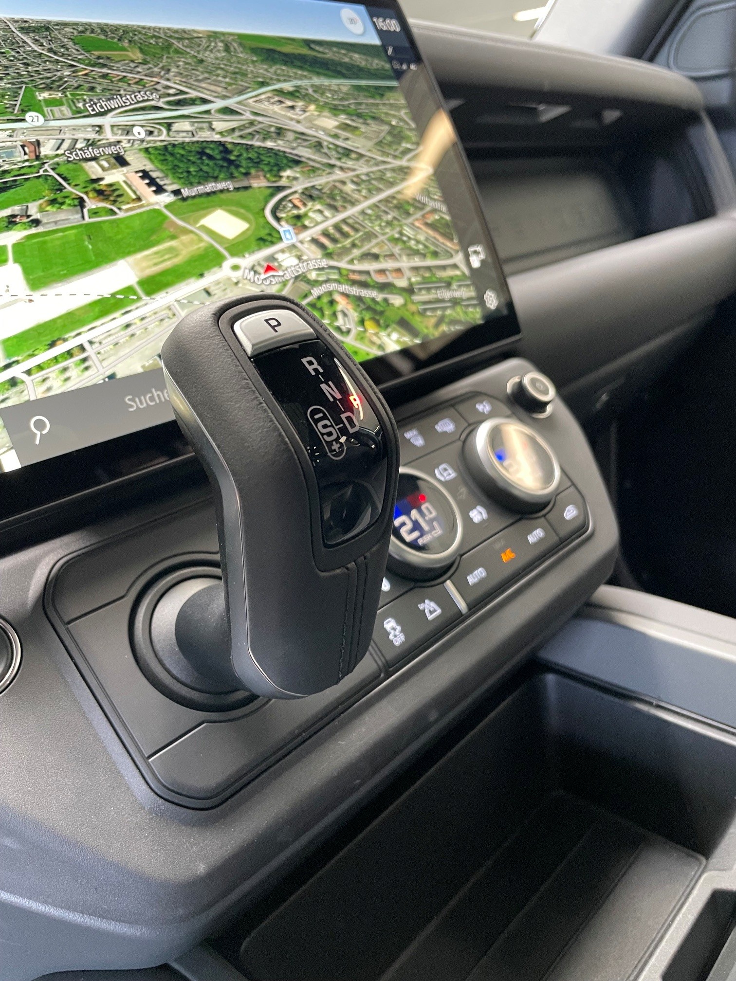LAND ROVER Defender 110 3.0 D I6 D350 X-Dynamic SE-image-14