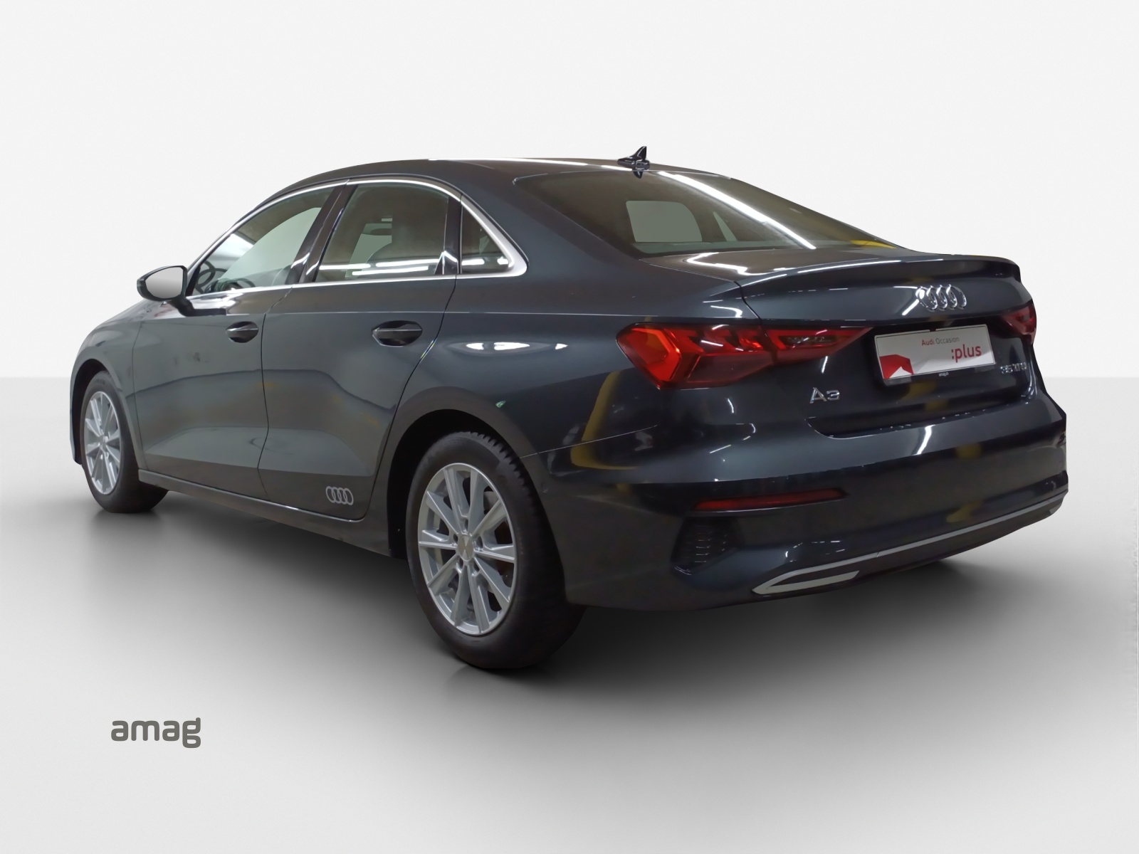 AUDI A3 Limousine 35 TFSI advanced S-tronic-image-2